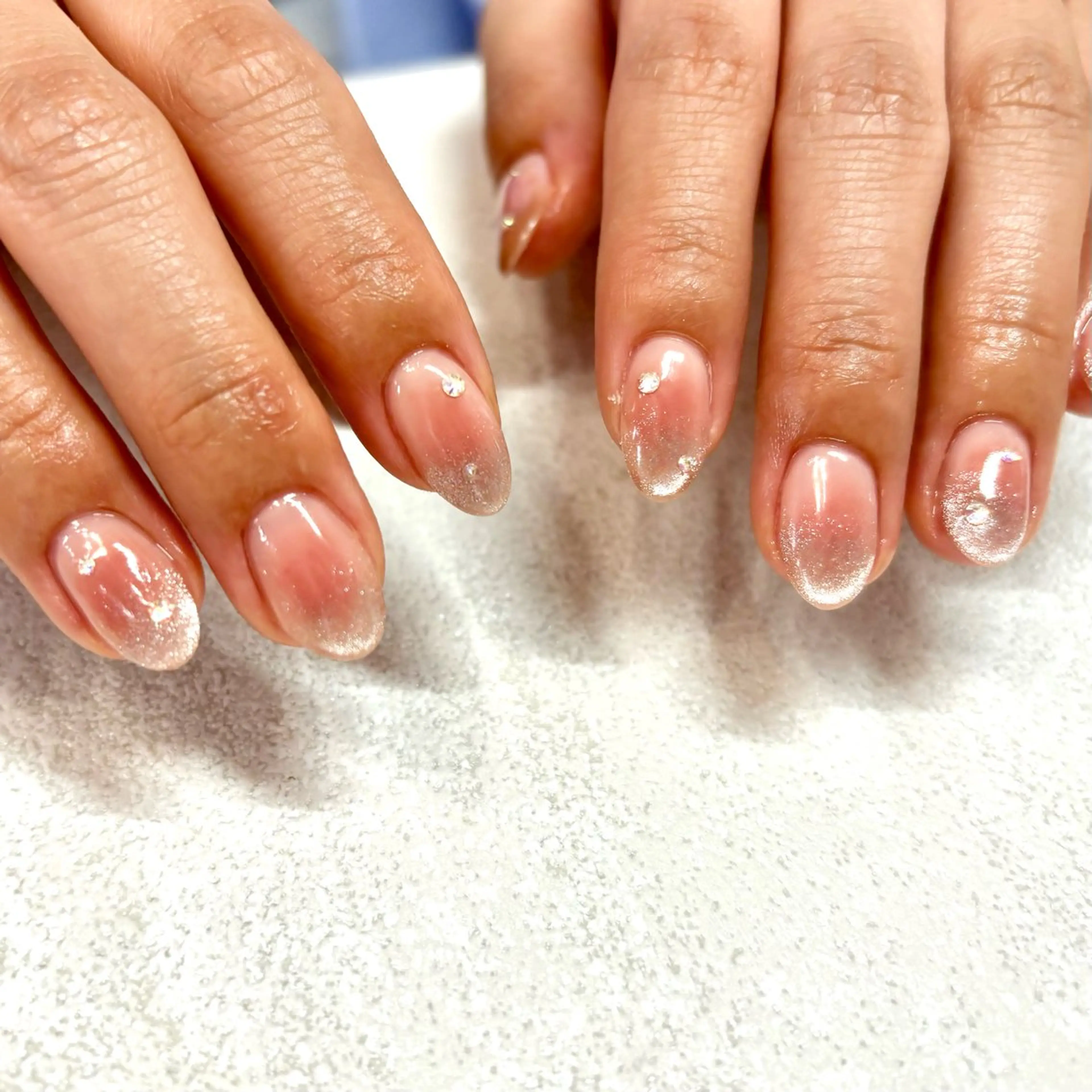 ネイル チークネイル グラデーション ワンホンネイル atelier plutoのネイルデザイン