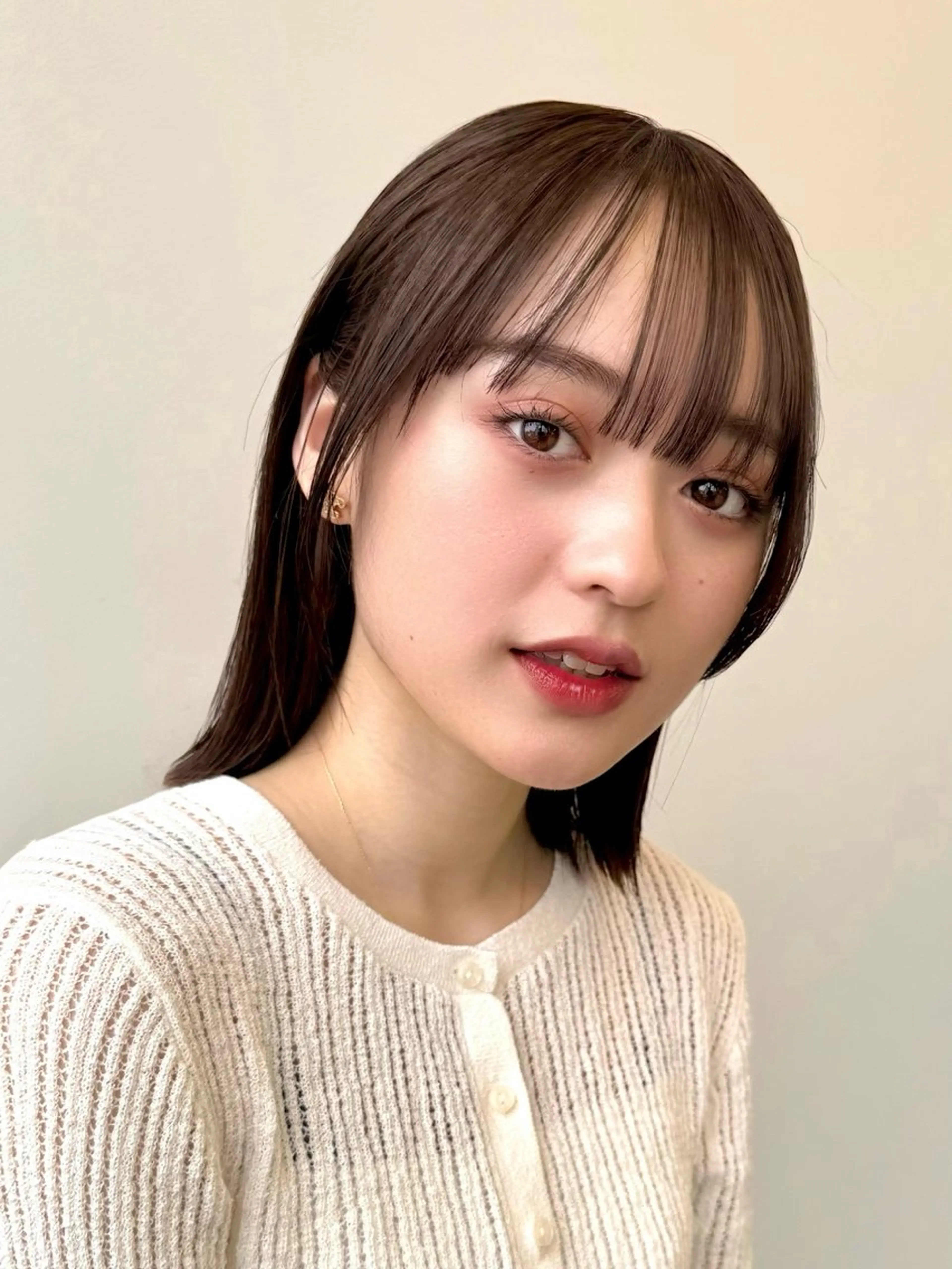 ミディアム 顔周りカット ショート/ 似合わせカットモカのヘアスタイル