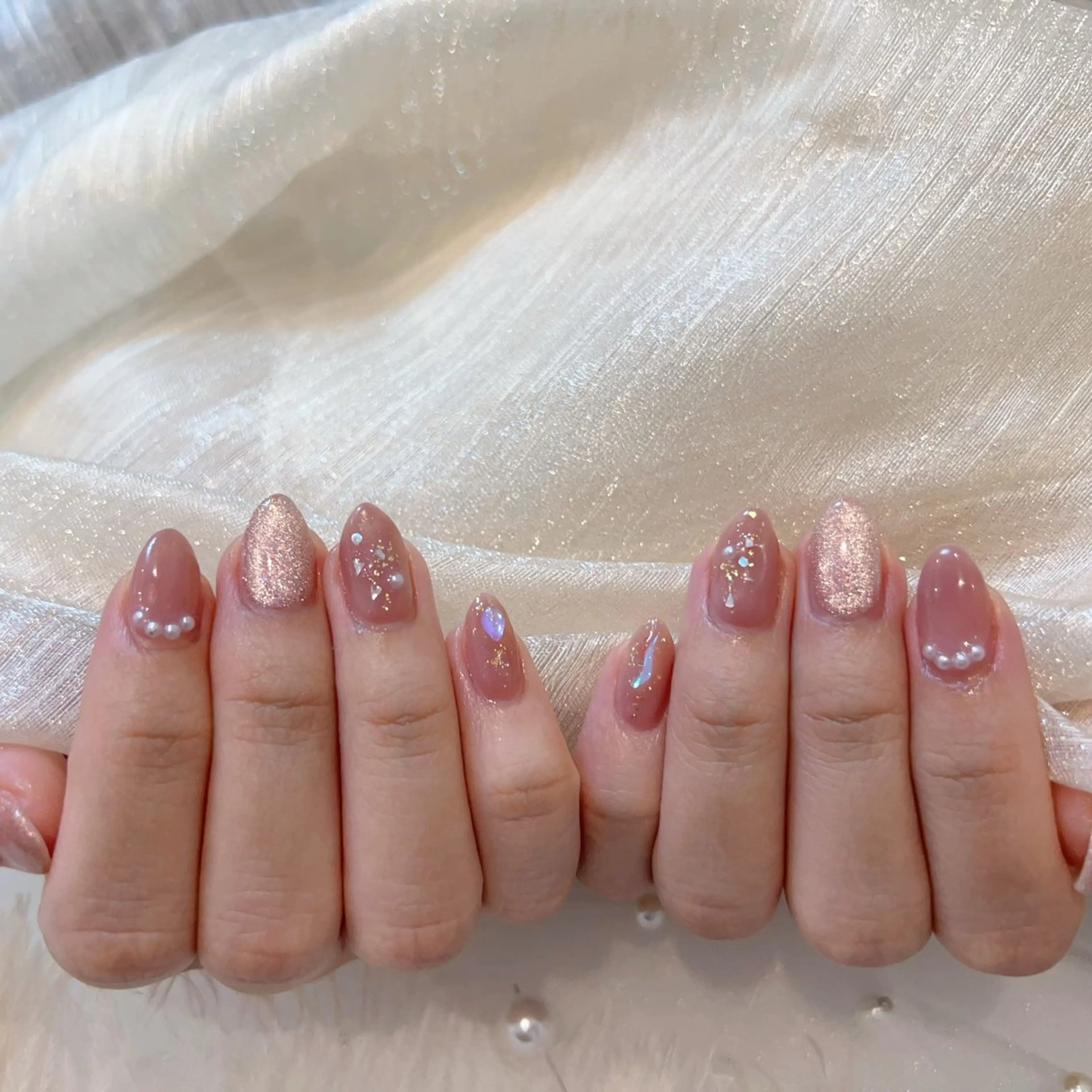 ネイル ジェルネイル ハート 韓国ネイル ニュアンスネイル パラジェル Niko nailサロンのネイルデザイン