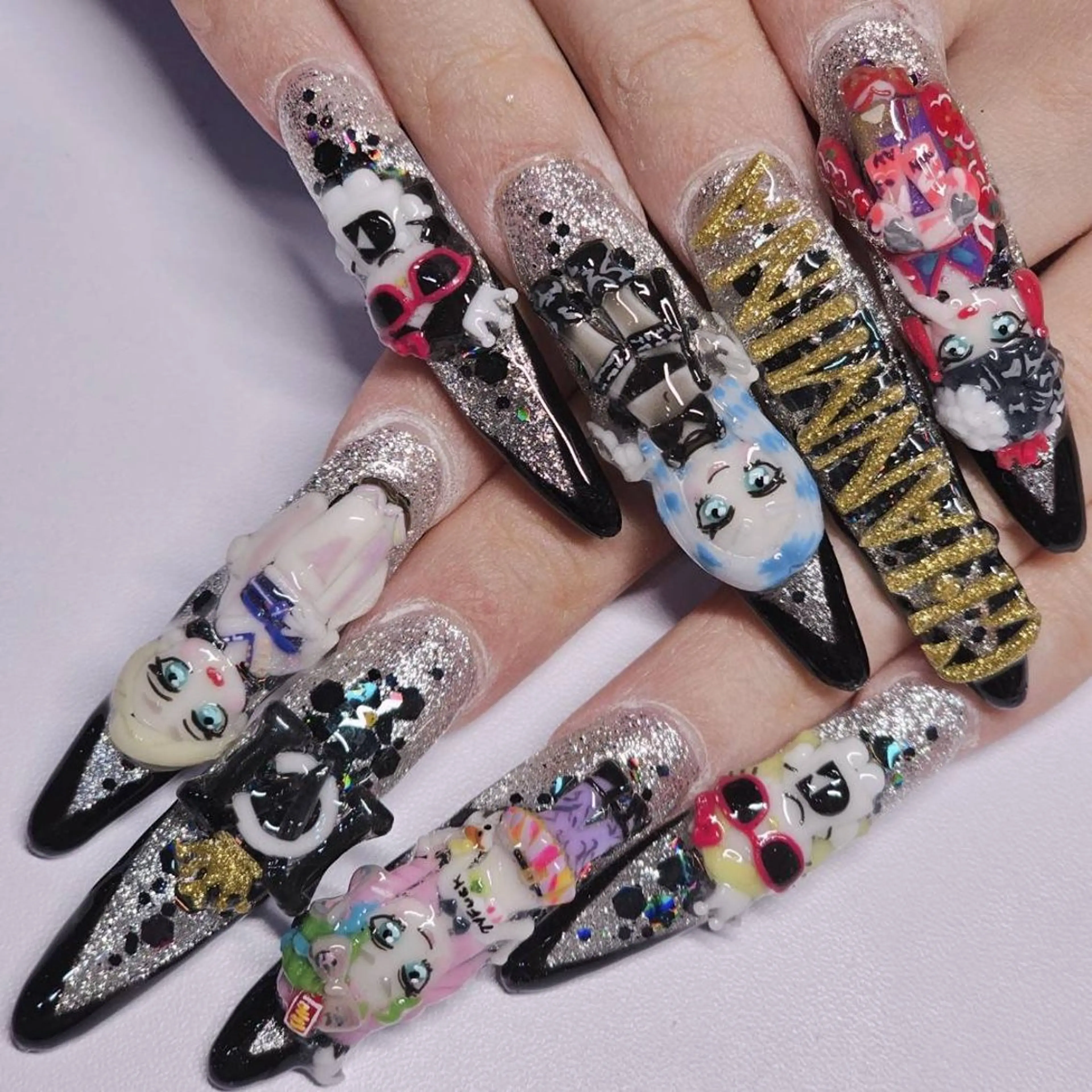 ネイル アートネイル フレンチネイル ラメ(グリッター) マグネットネイル シルバー ハンドネイル よしだ ひろきのネイルデザイン