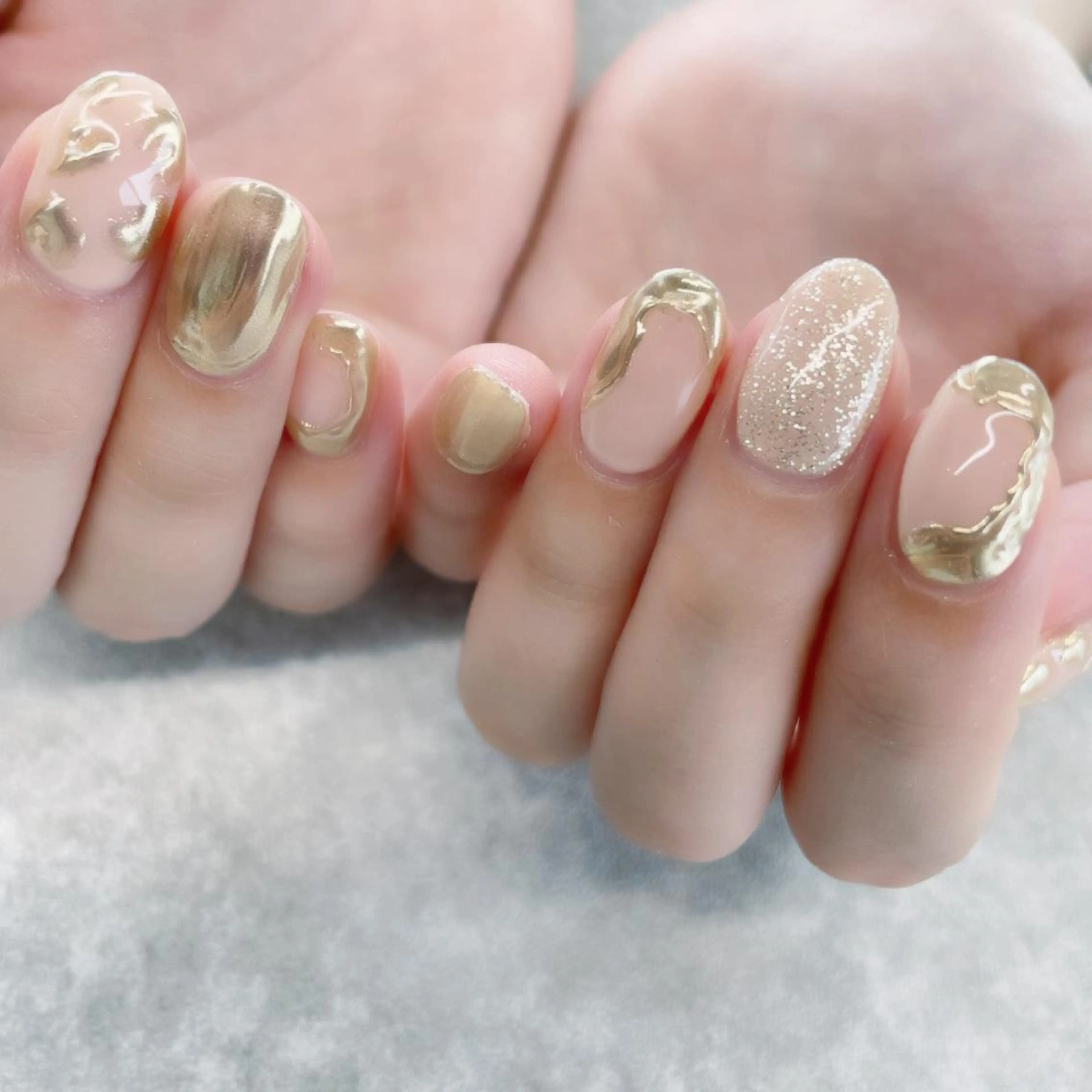 ネイル アートネイル ゴールド ミラーネイル ニュアンスネイル ハンドネイル ricco risaiaのネイルデザイン