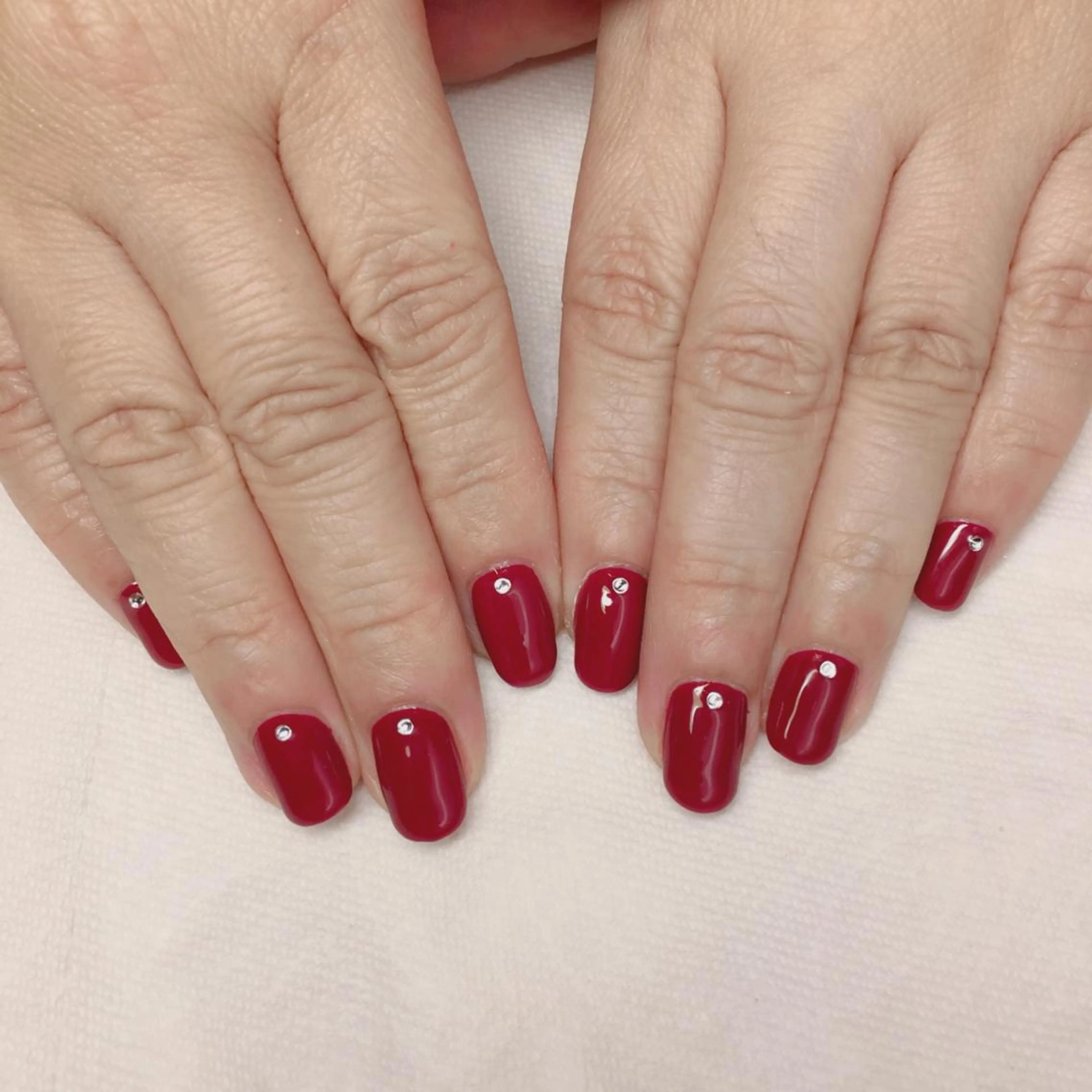 ネイル ワンカラーネイル シンプルネイル ストーンネイル THECOLORS所属・近貞 莉奈のネイルデザイン