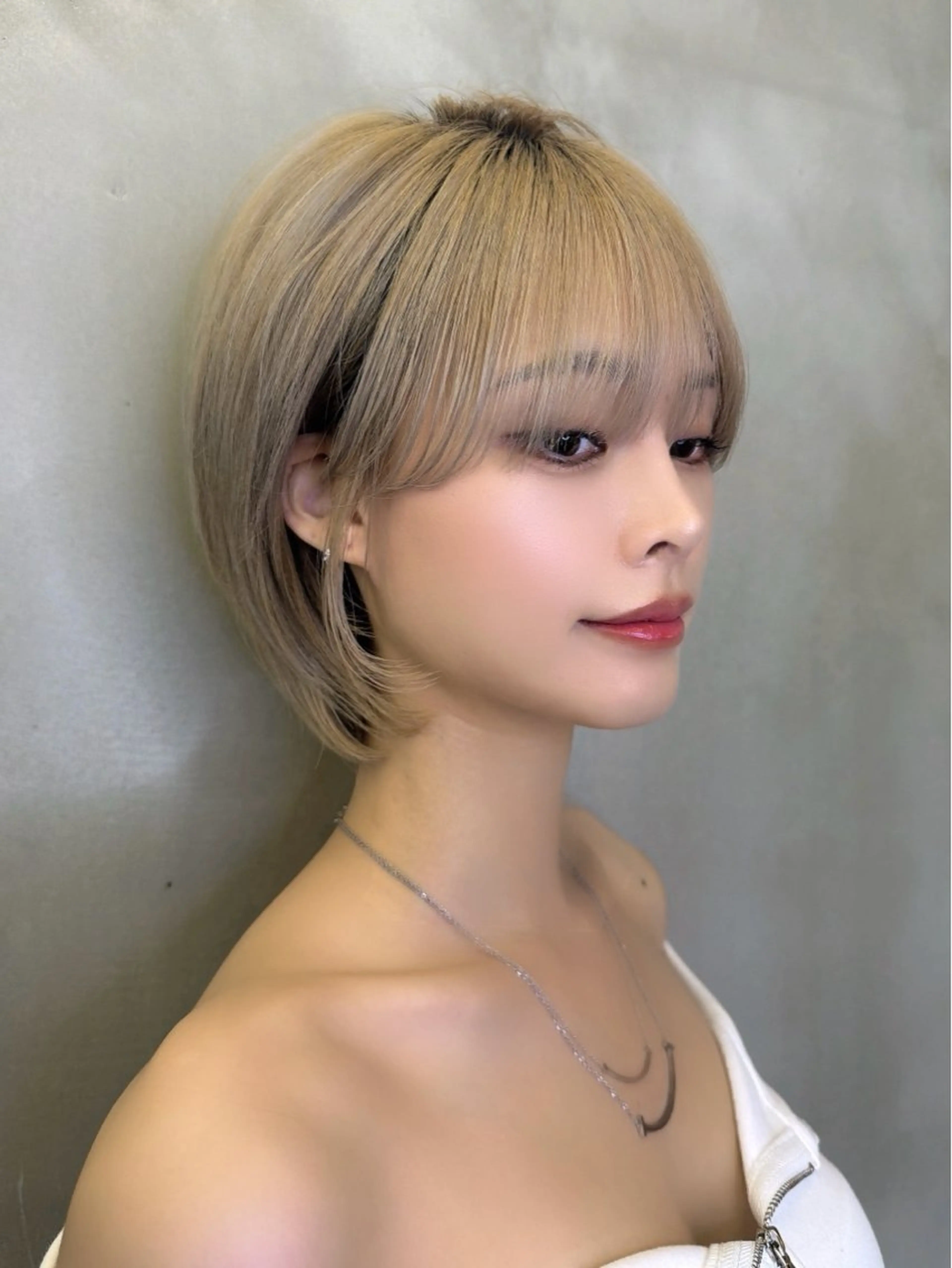 ショート カラー 透明感カラー ハイトーンカラー ボブ 小顔カット カット ヘアカラー トリートメント Lond luce心斎橋所属・🍀小川大輔🍀 ボブ/ブリーチ🥇のヘアスタイル