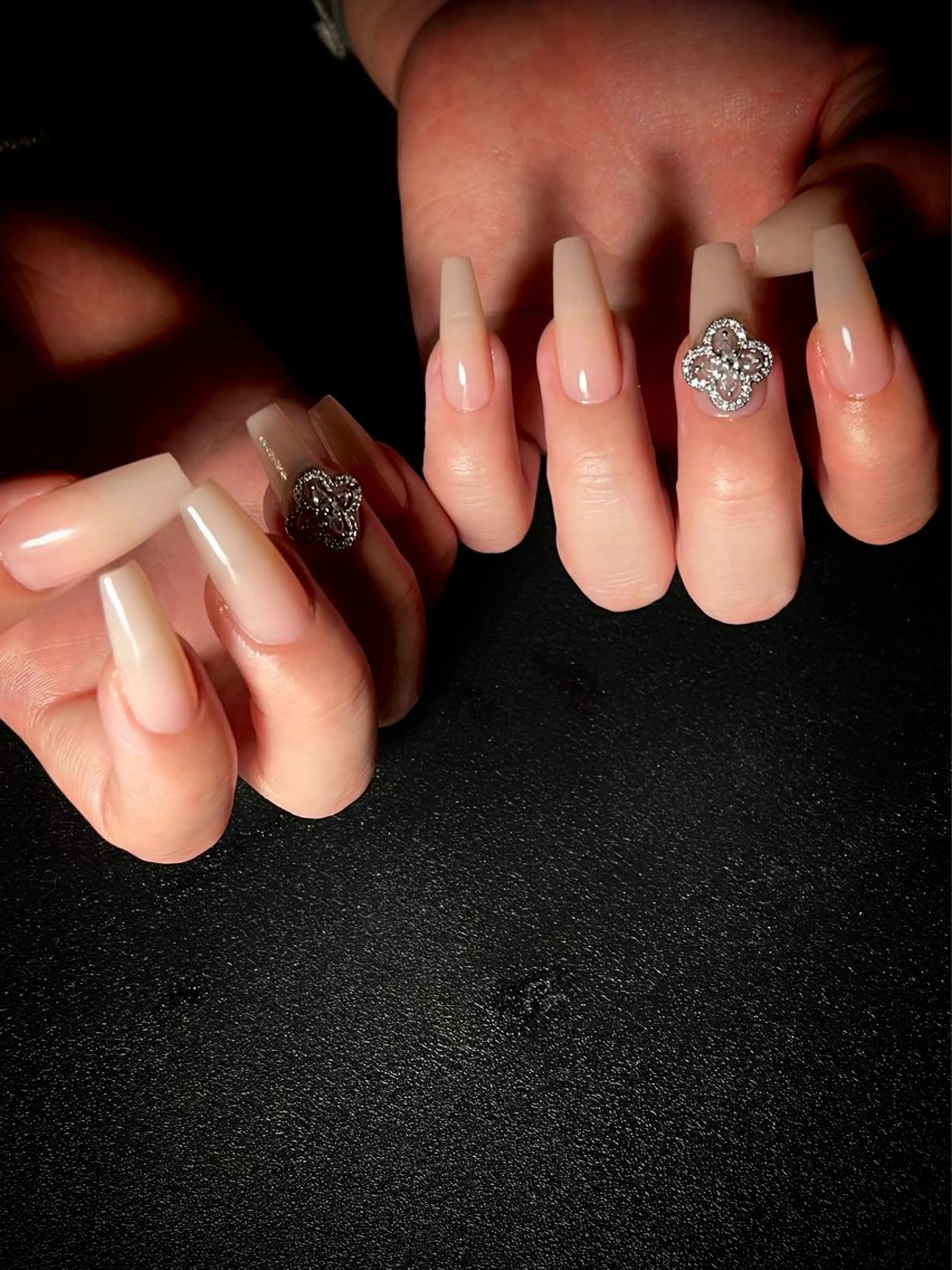 ネイル 長さ出し スカルプネイル nine.🦋 YUKOのネイルデザイン