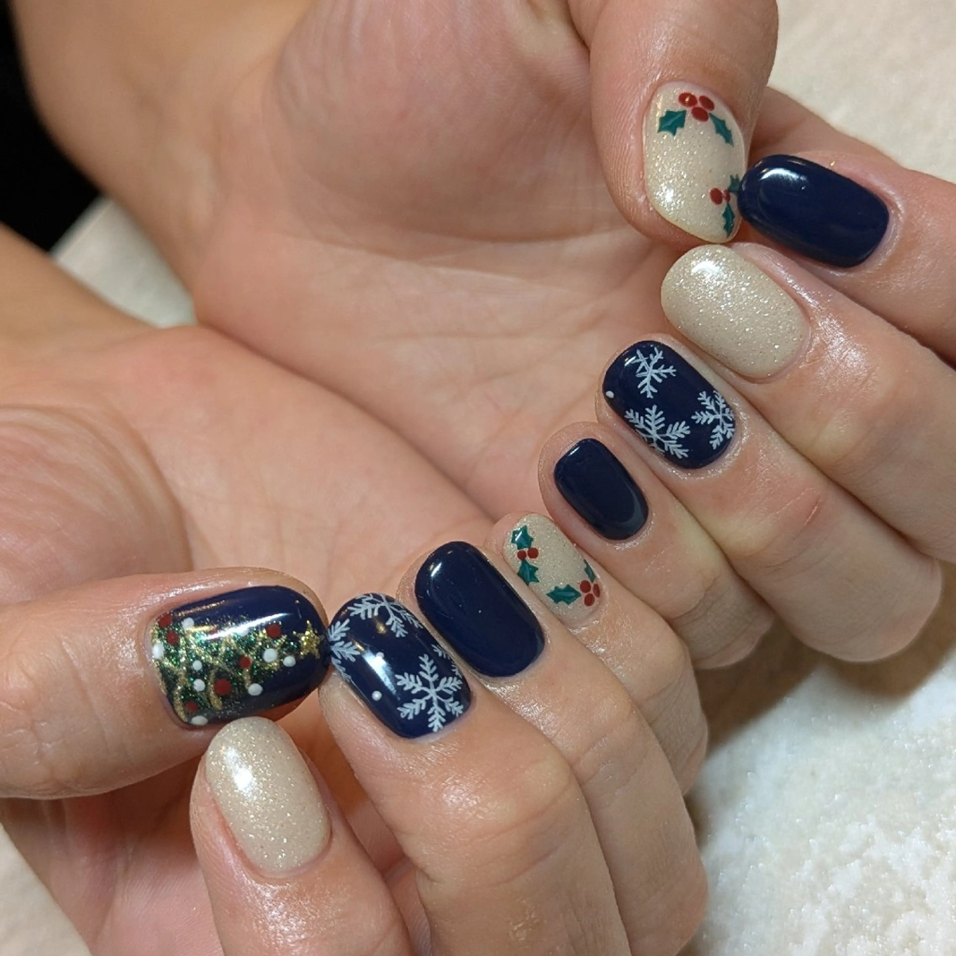 ネイル 冬ネイル クリスマス ジェヌインネイル 河内のネイルデザイン