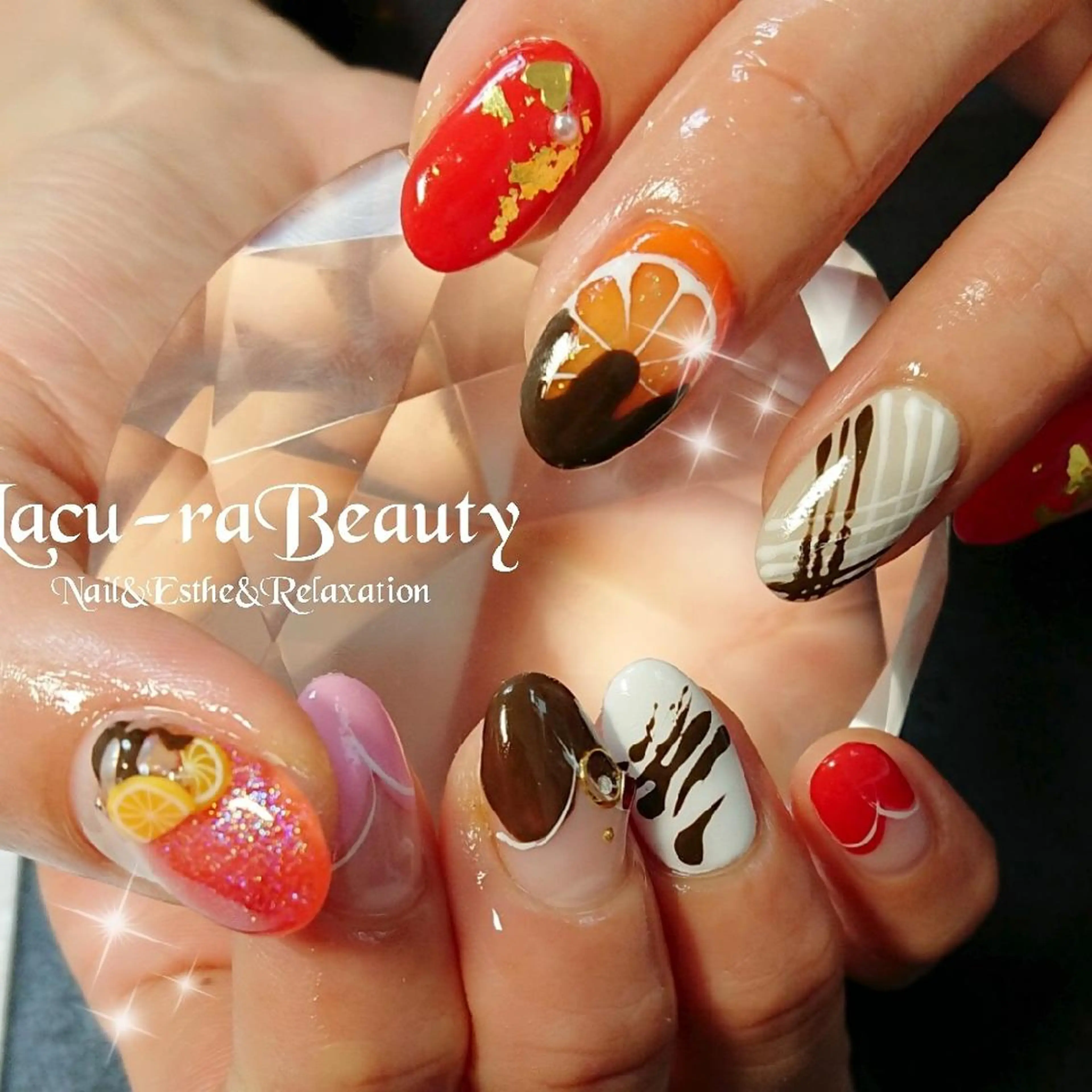 ネイル 小顔と腸の専門店 ラクーラビューティのエステ・リラクイメージ