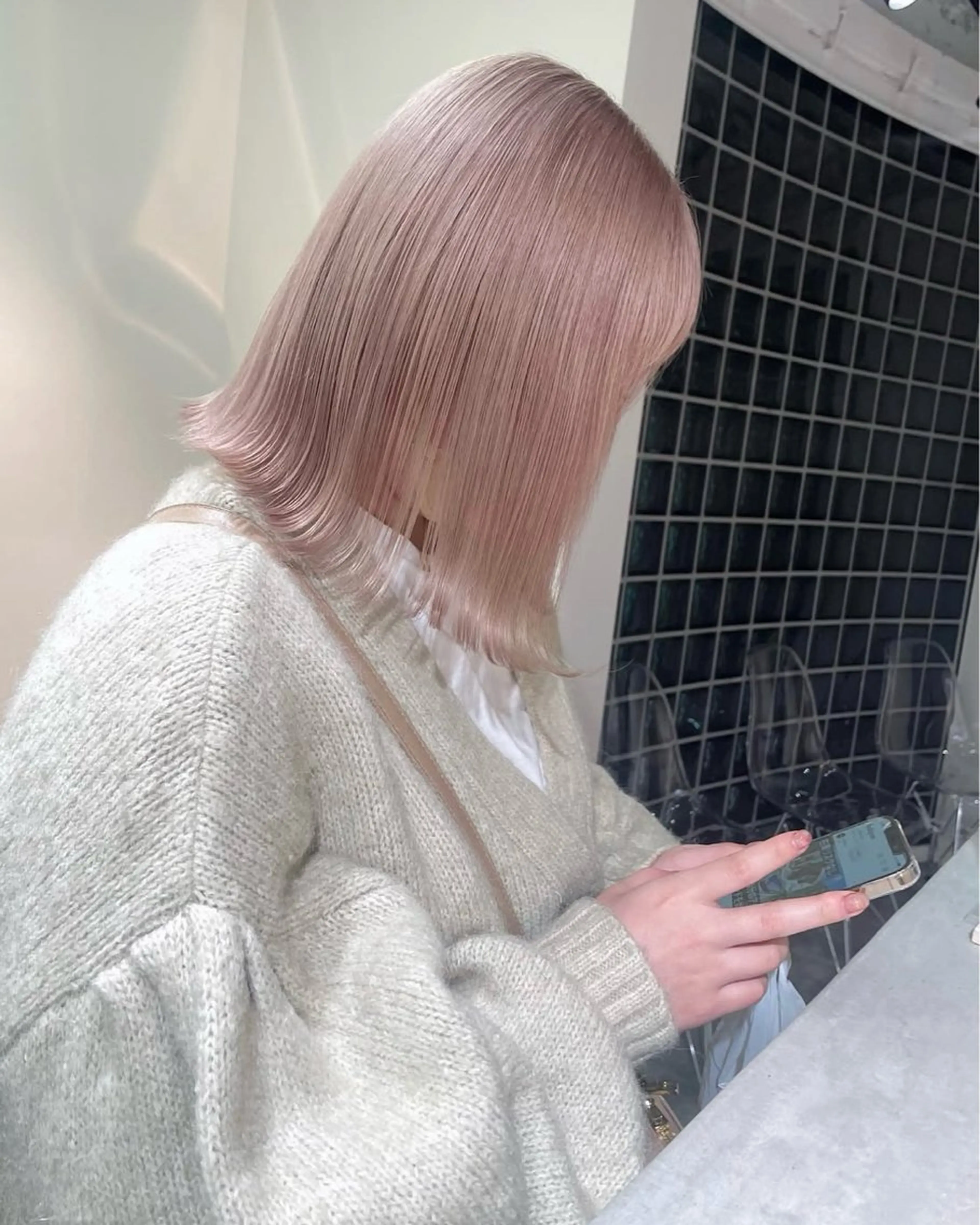 ミディアム カラー PELE/ハイトーン /NATSUKIのヘアスタイル