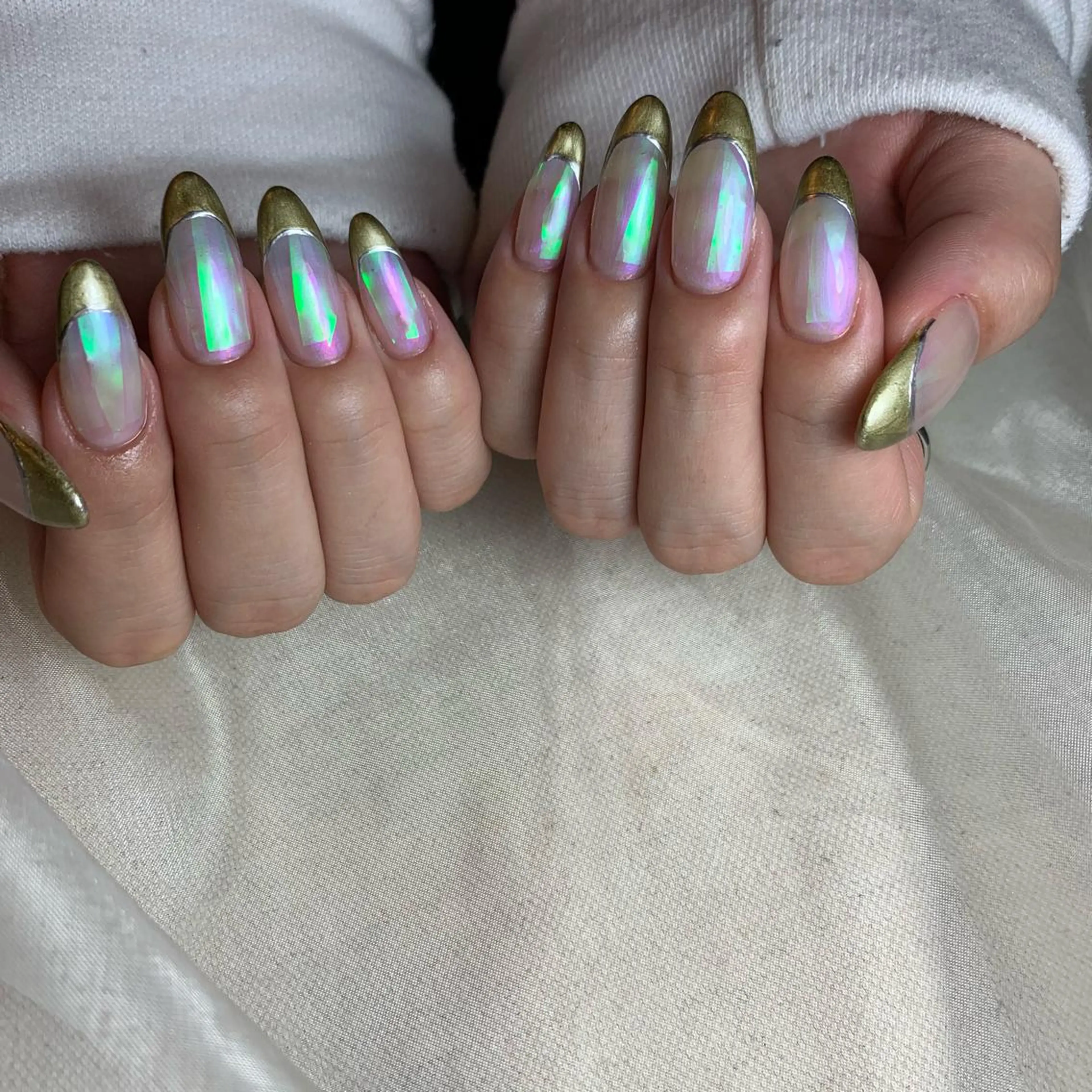 ネイル repos~ルポ~所属・里見 麗のネイルデザイン