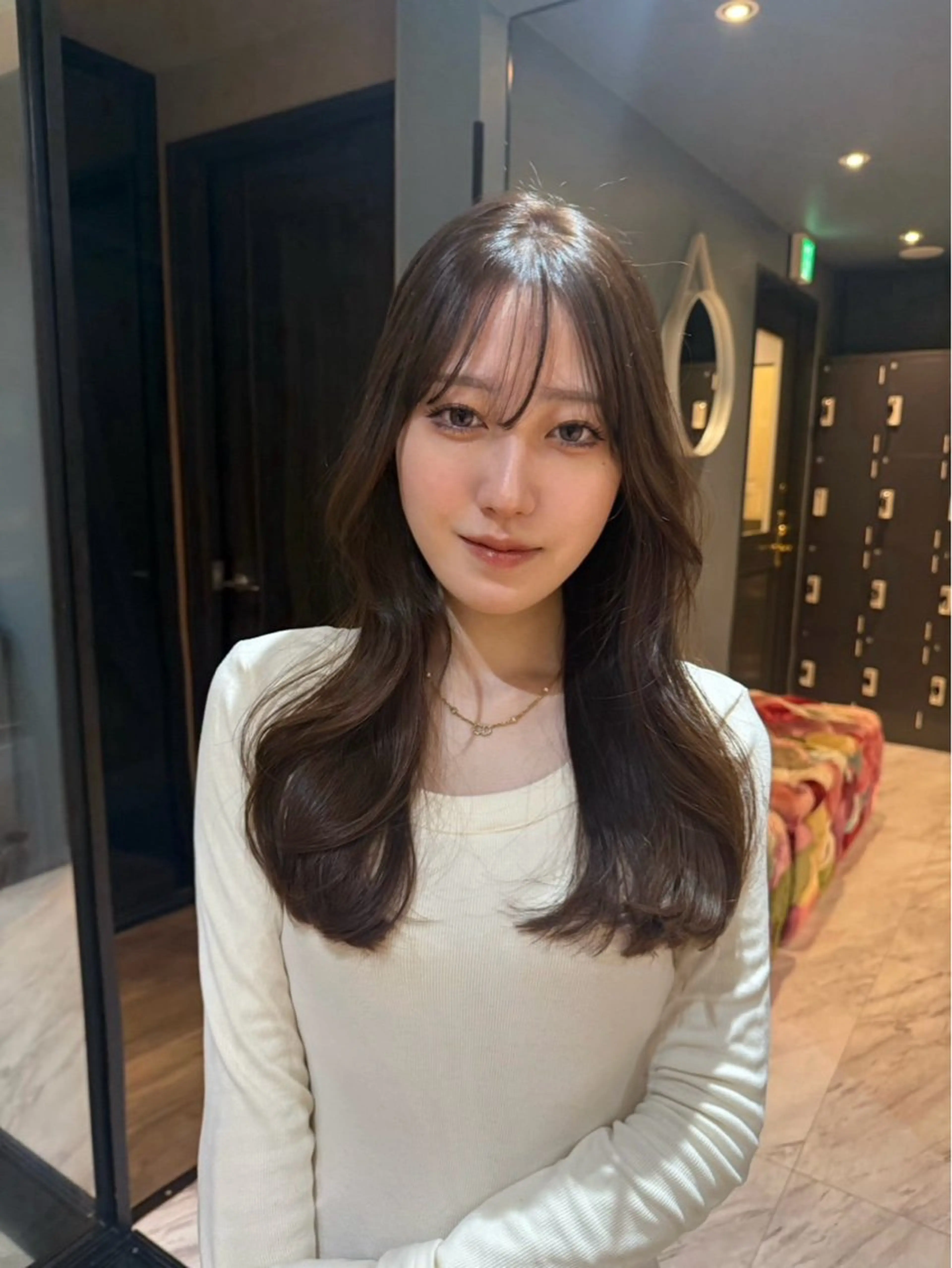 ロング カット ヘアカラー 松尾 美南海のヘアスタイル