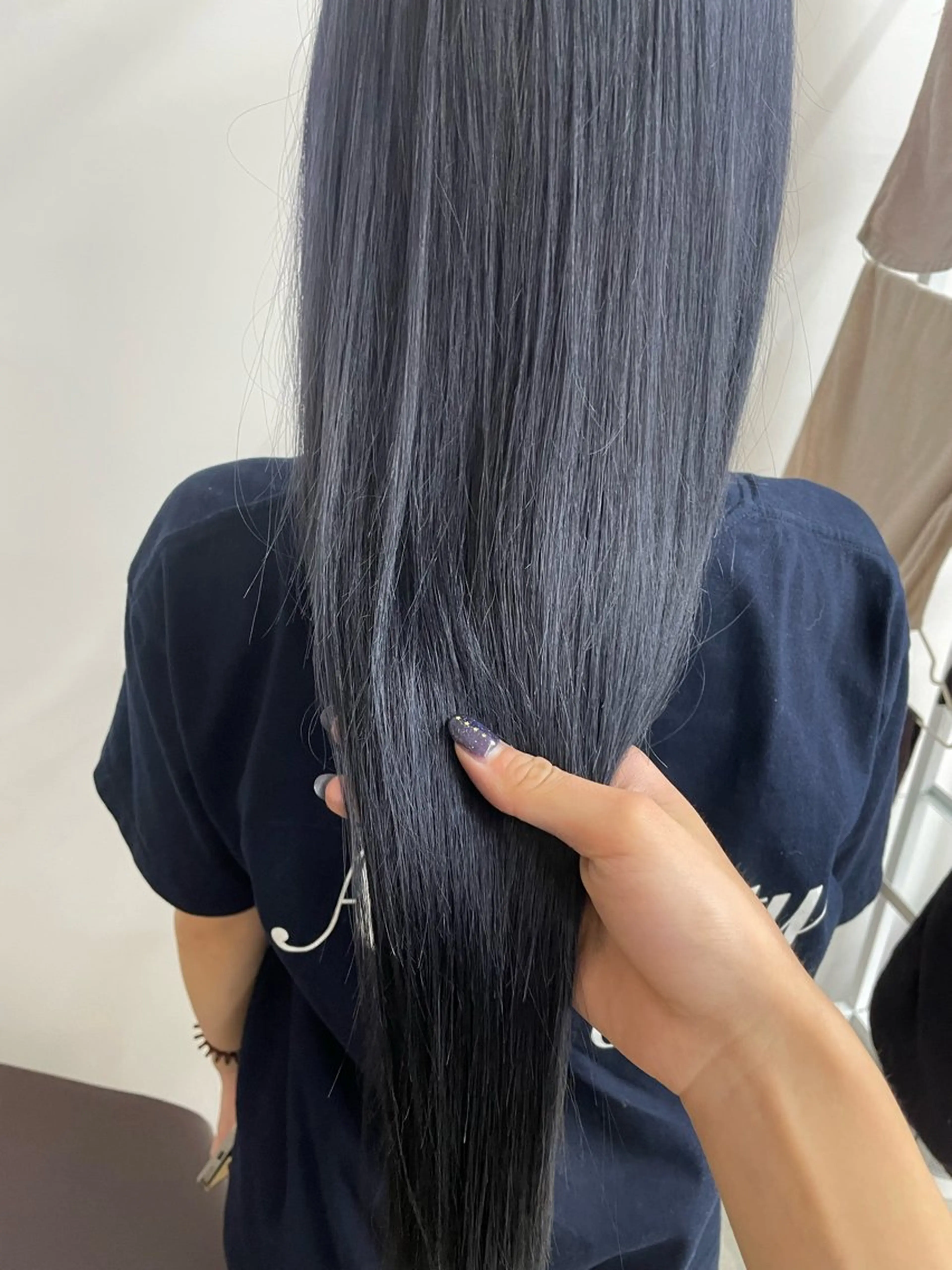 ロング カラー ネイビーカラー ヘアカラー トリートメント カットモデル/ ハイトーン/ゆうあのヘアスタイル