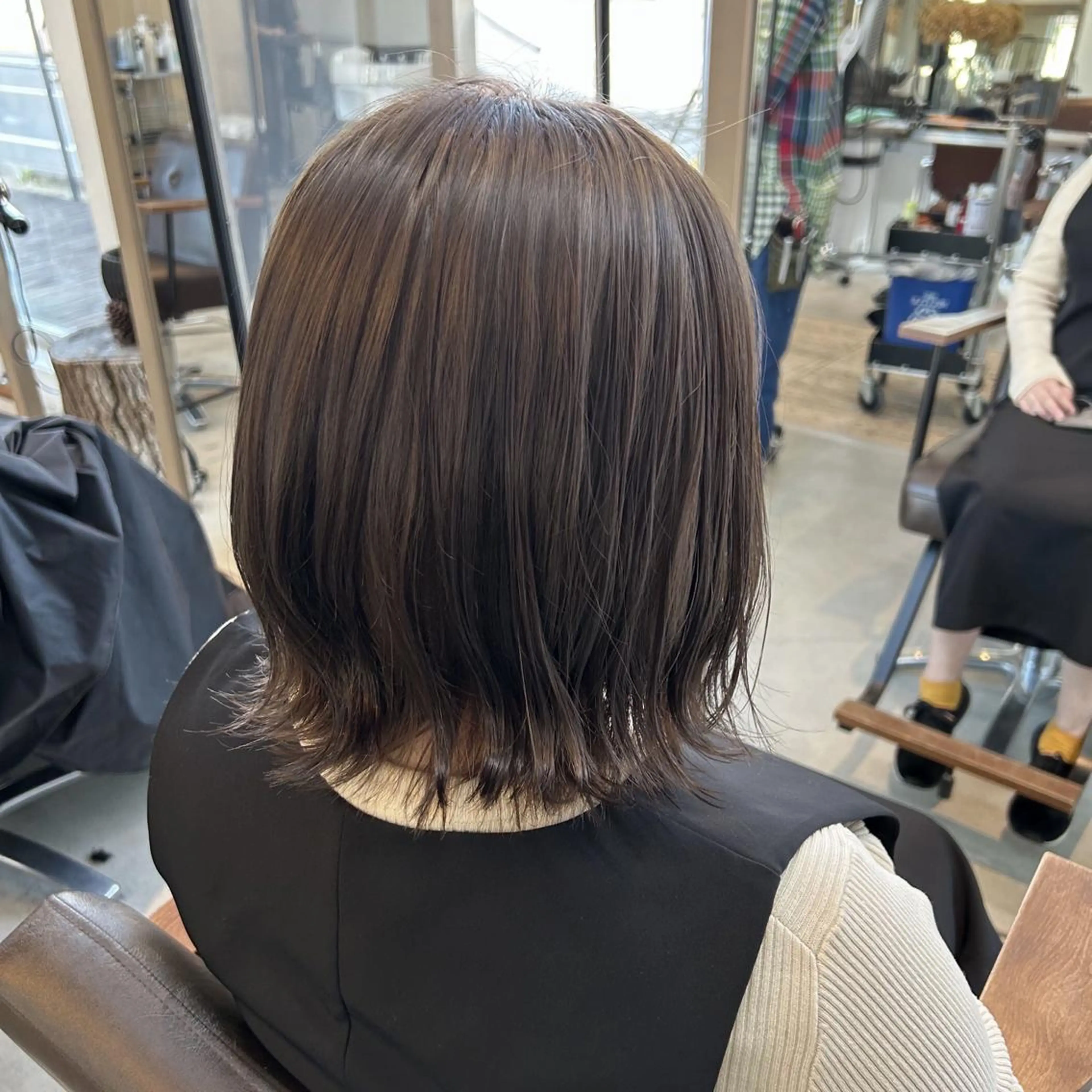 ミディアム カット ヘアカラー kachina所属・綿貫 美雪のヘアスタイル