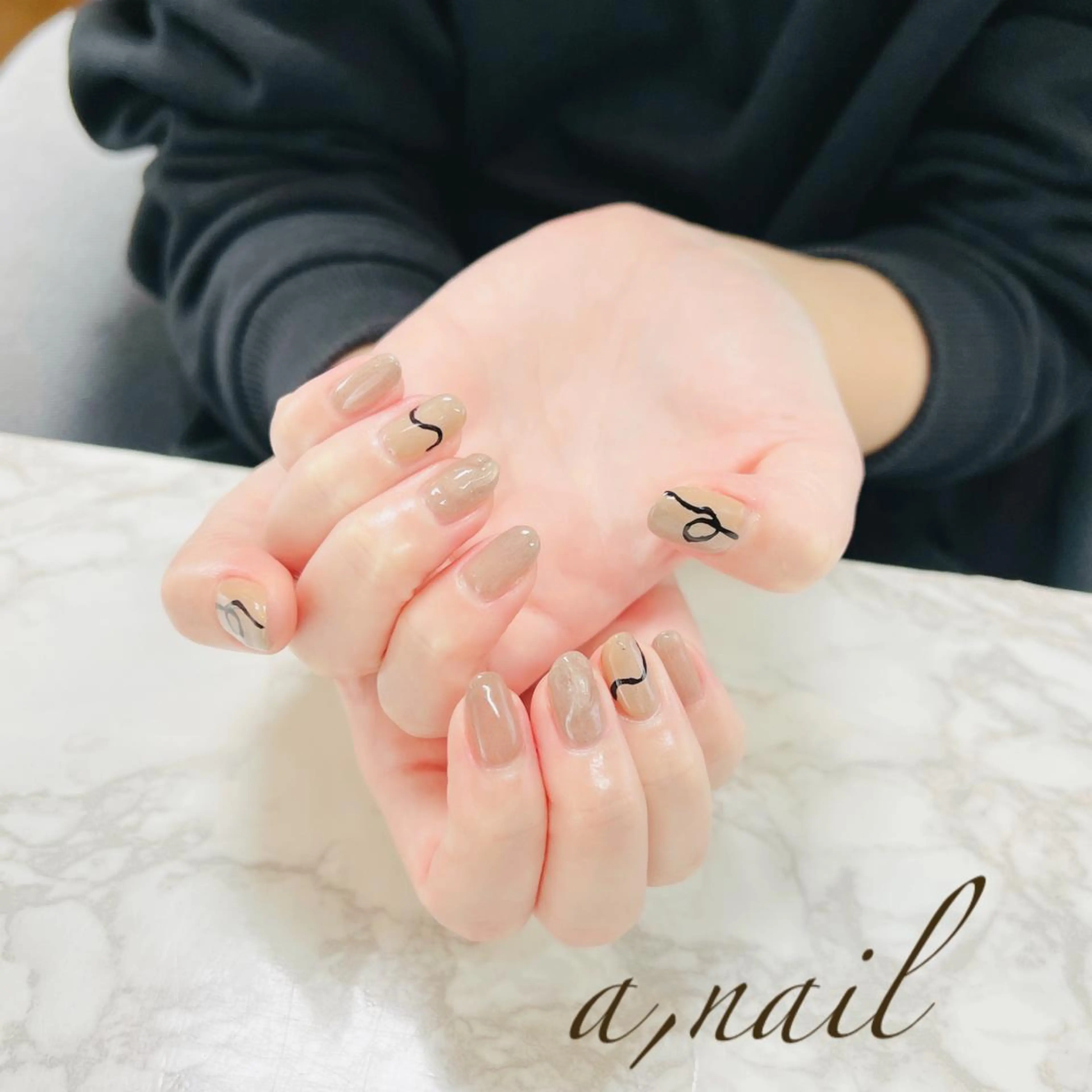 ネイル フットネイル ジェルネイル グラデーション ニュアンスネイル ワンカラーネイル ハンドネイル ネイルサロン エーネイルのネイルデザイン