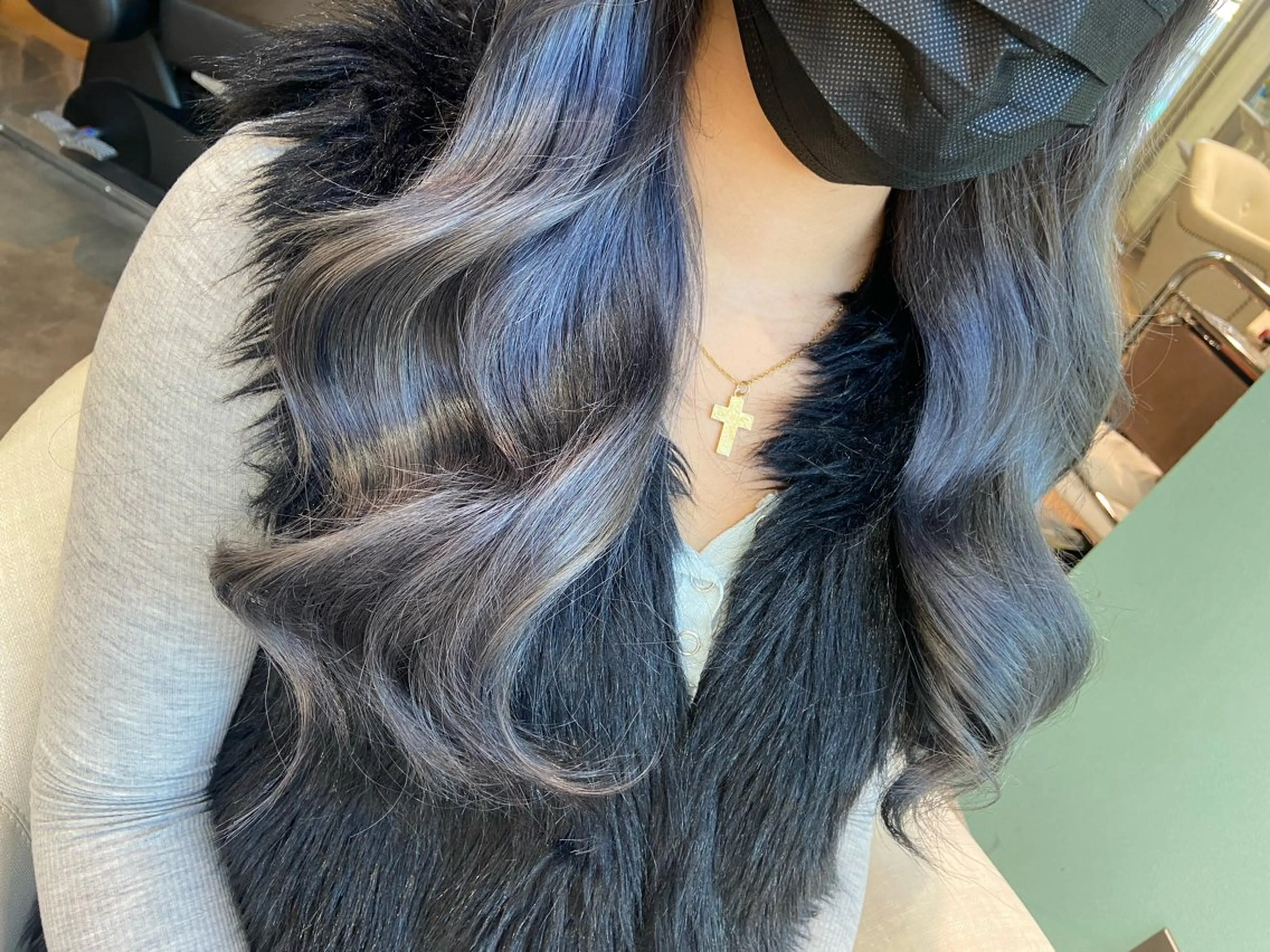 ミディアム カラー シルバー ヘアカラー トリートメント 🧸プルエクステ❤︎ ネイルKAO🧸のヘアスタイル