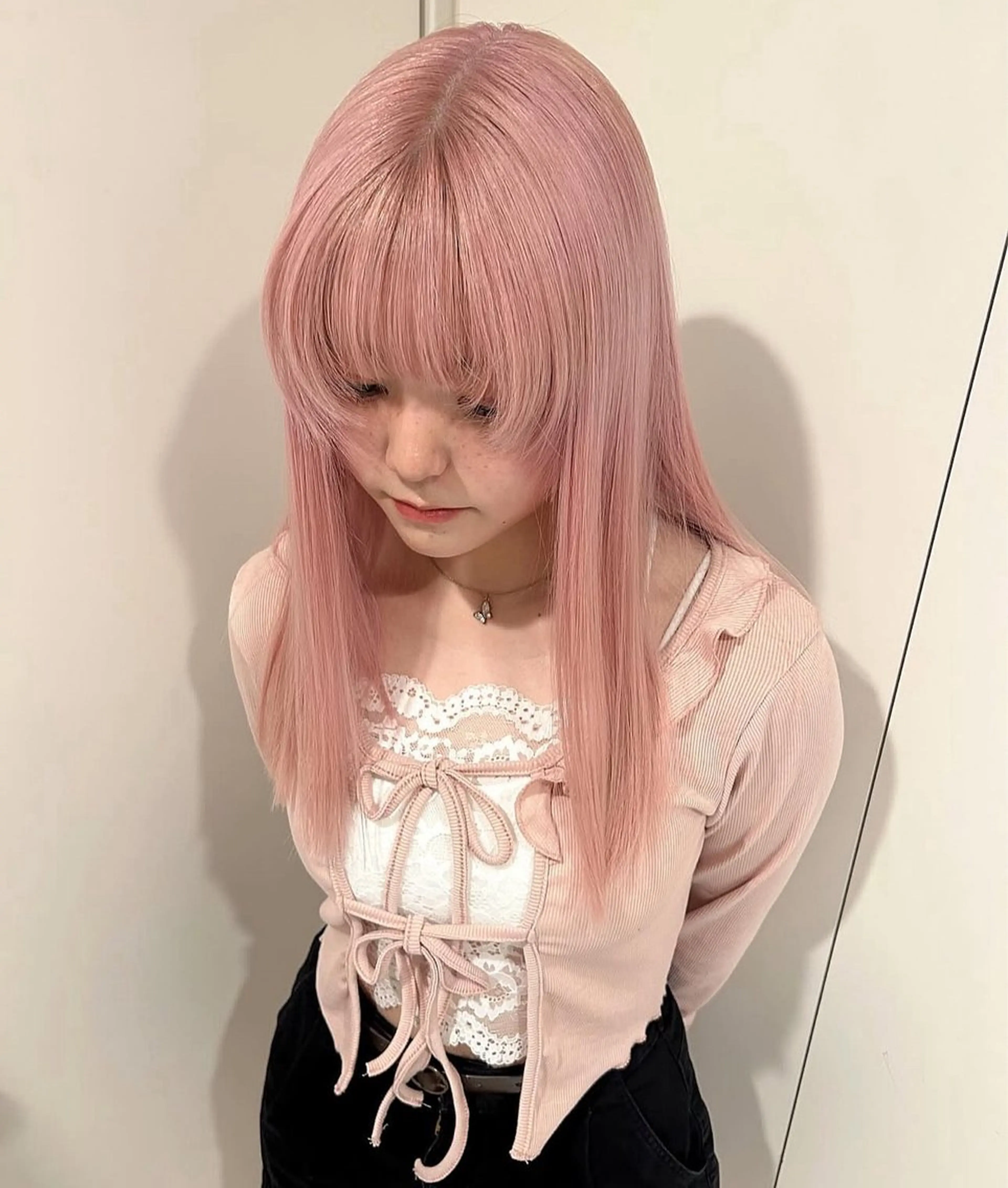 ロング PELE アネックス梅田茶屋町店所属・PELE ハイトーン RIMUのヘアスタイル