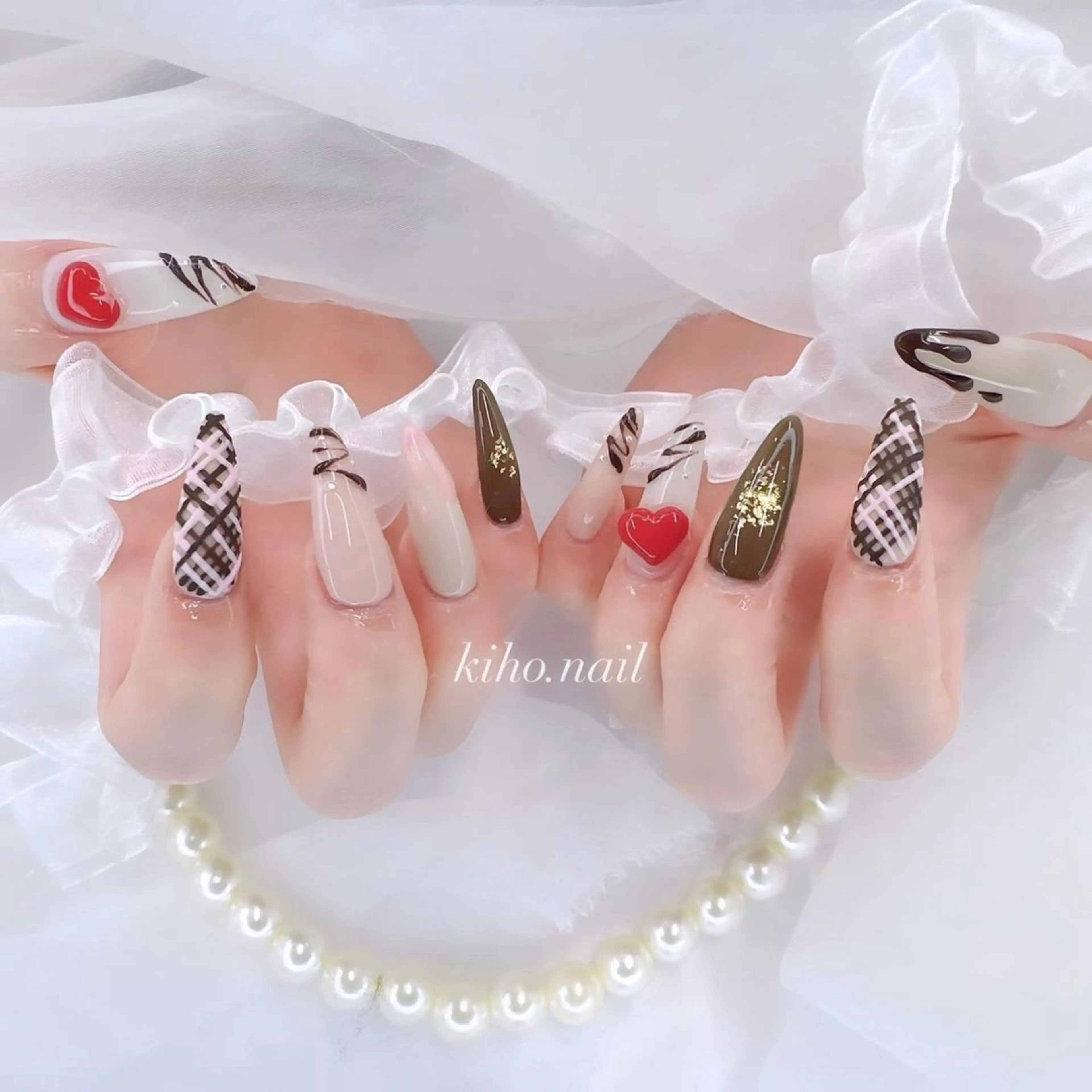 ネイル ぷっくりネイル ハンドネイル KIHO 【深夜ネイル】のネイルデザイン