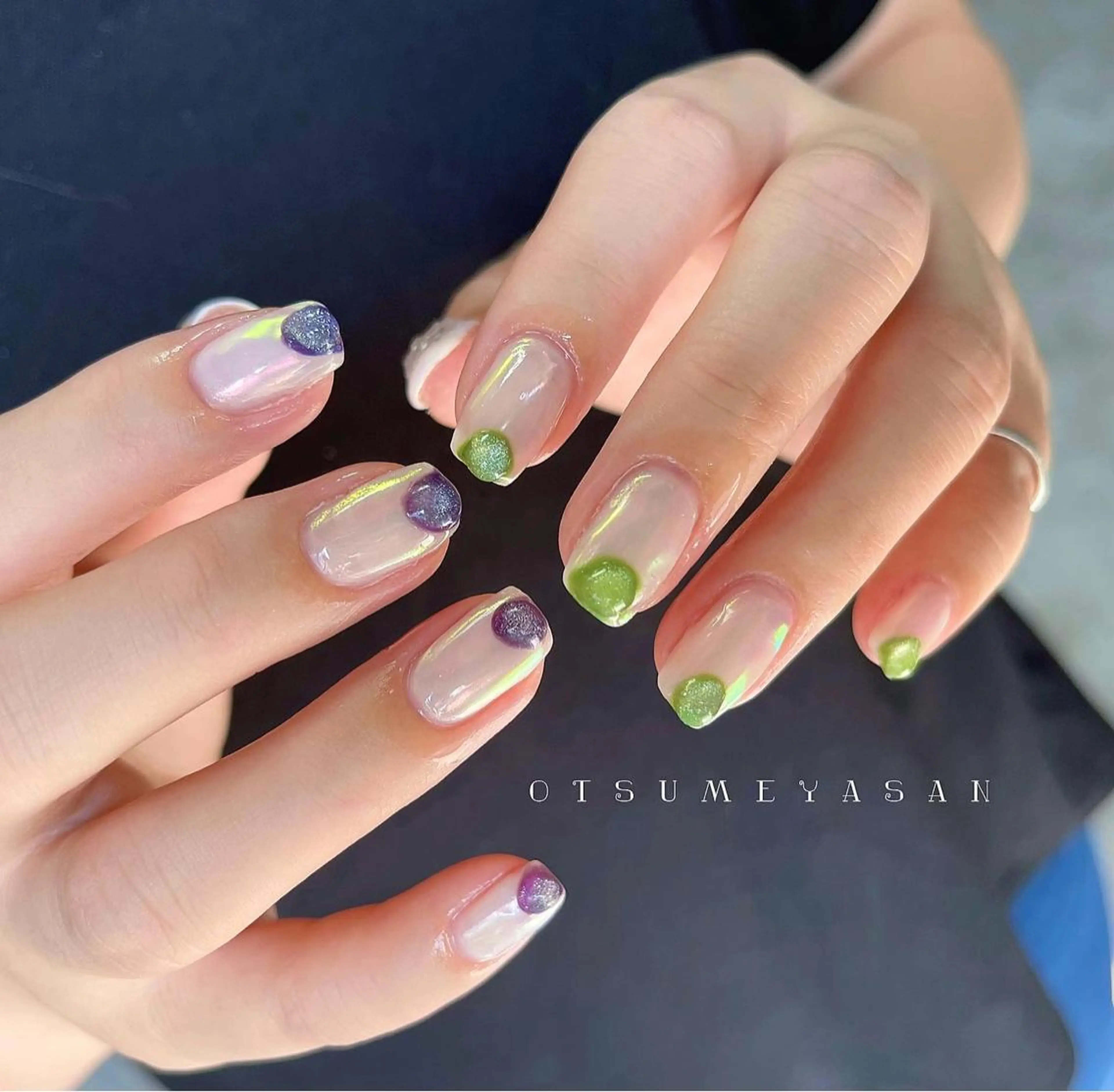 ネイル 韓国ネイル マグネットネイル ニュアンスネイル ワンカラーネイル 赤色 otsumeyasan所属・わたなべ ちかのネイルデザイン