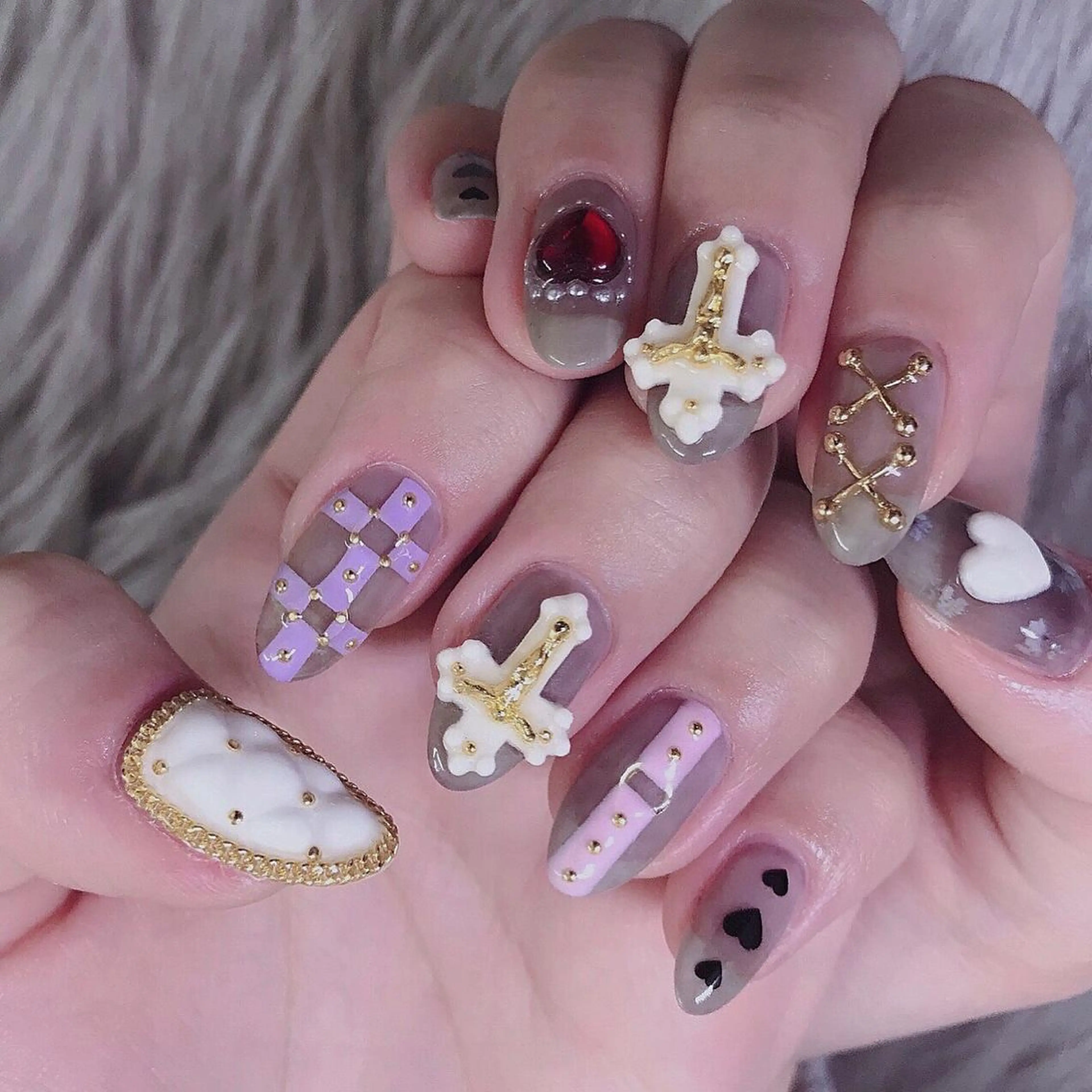 ネイル NOIROUGE所属・NOI ROUGEのネイルデザイン