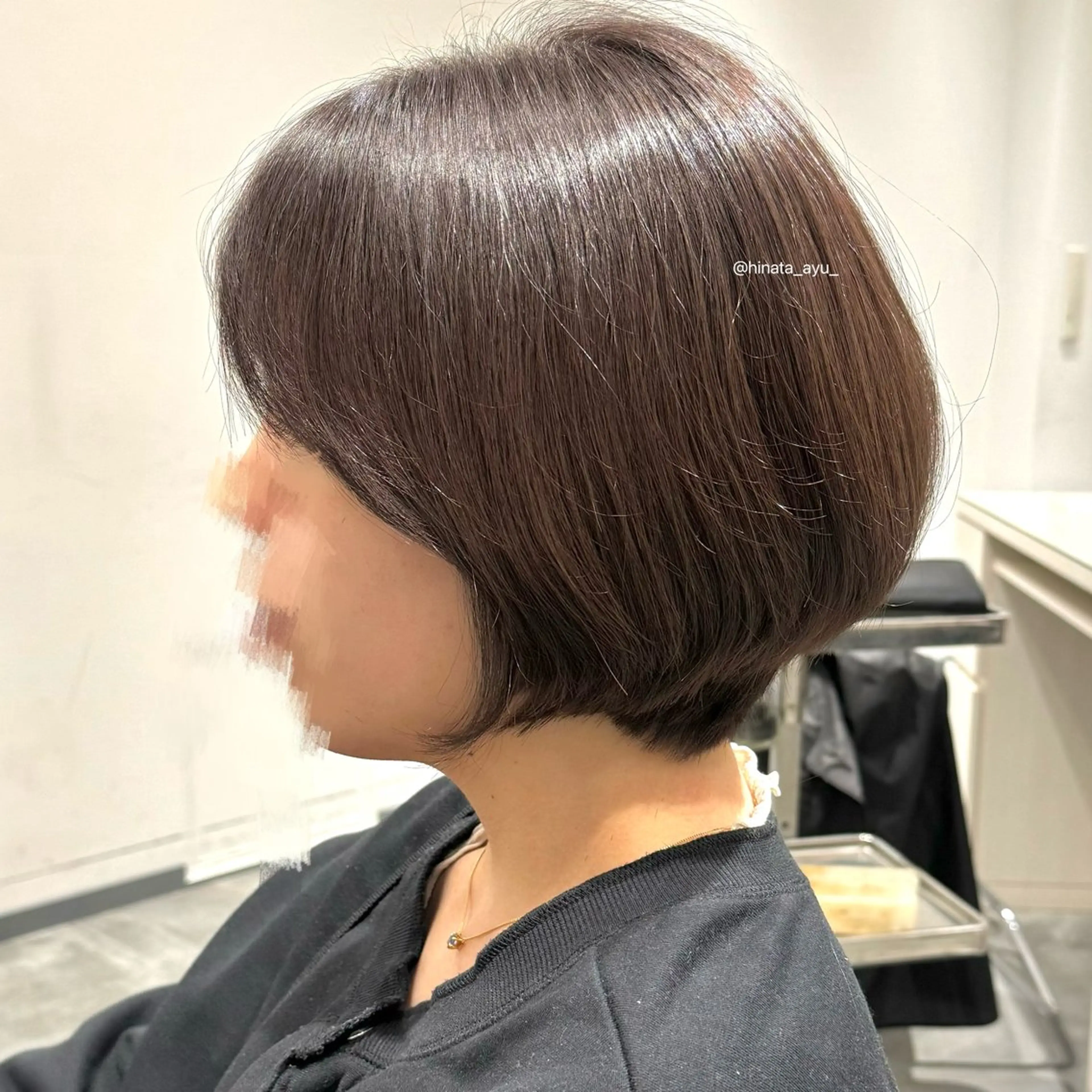 ショート ショートボブ ボブ くびれヘア おくれ毛 ショートヘア ひなた あゆみのヘアスタイル