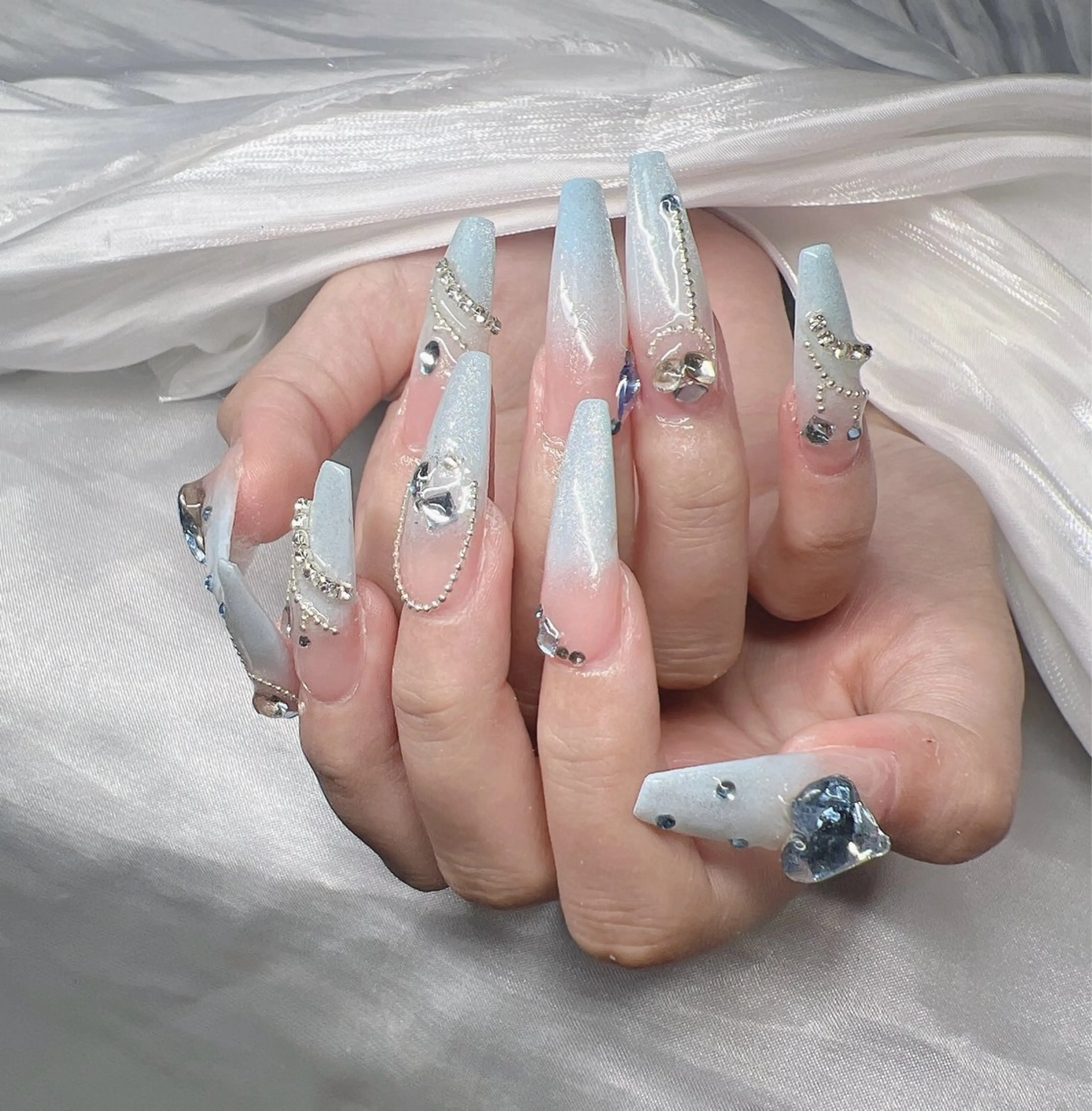 ネイル ハンドネイル Lee Nailsのネイルデザイン