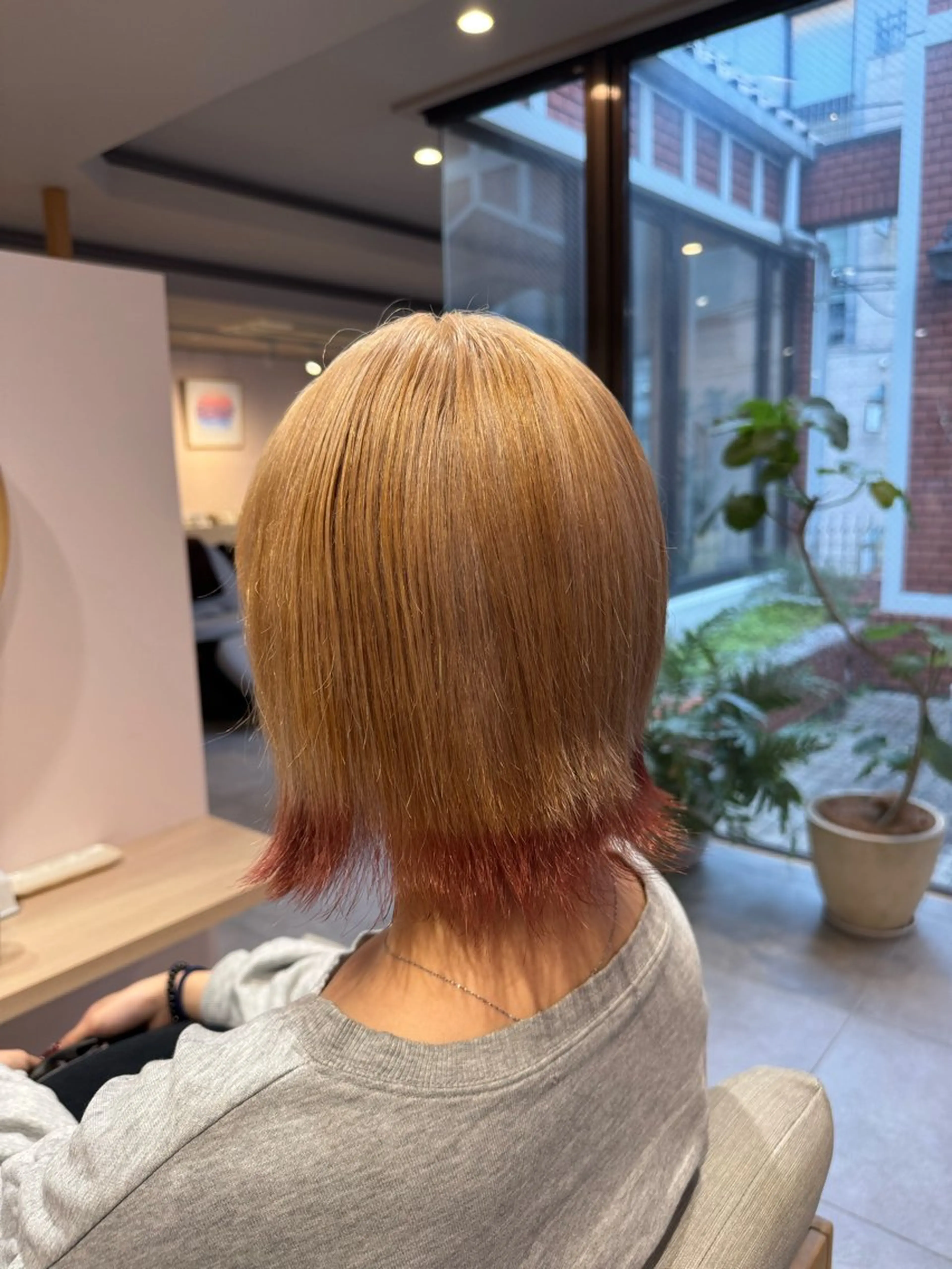 カラー ヘアカラー AYATO 'のヘアスタイル