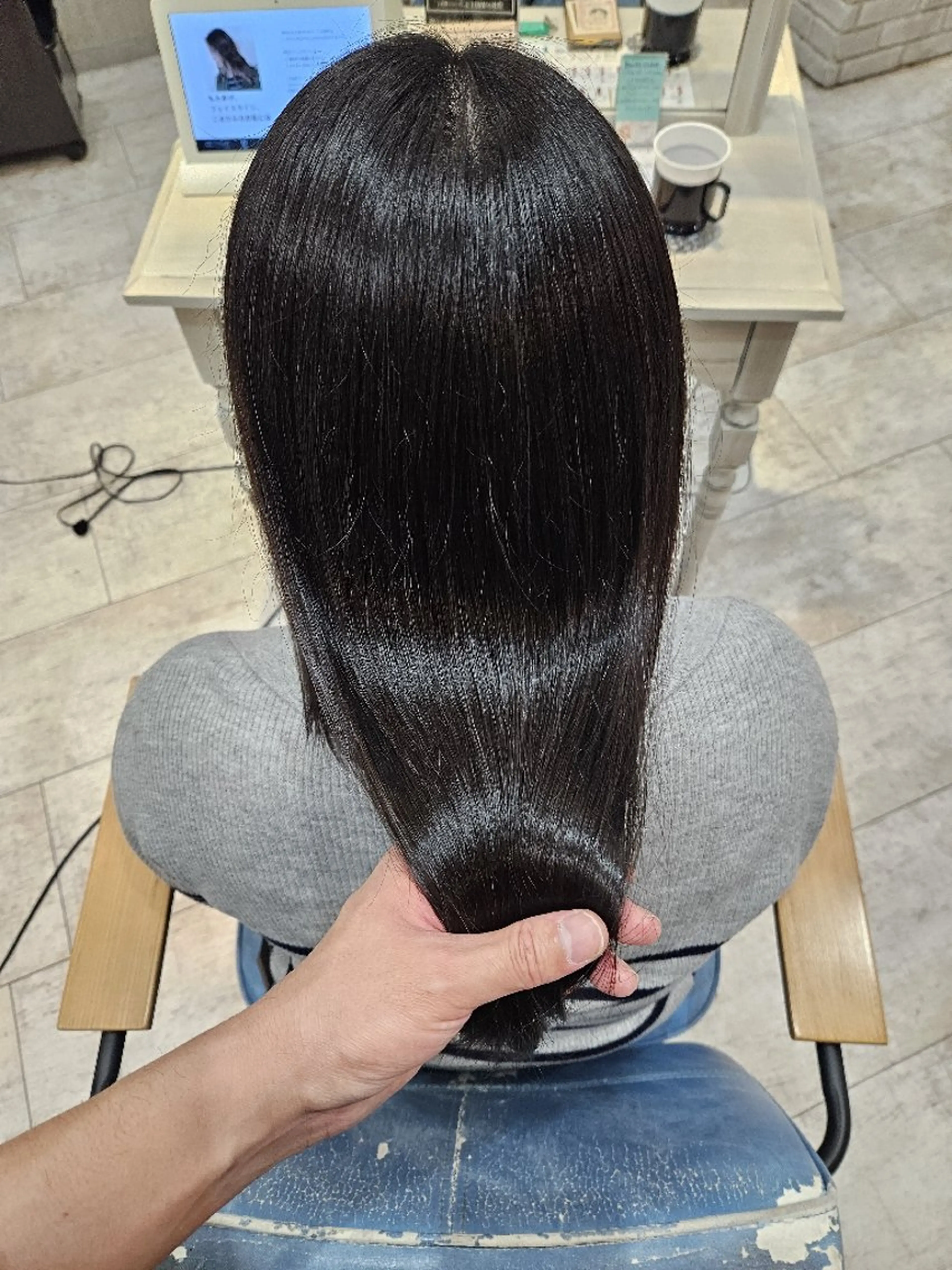 セミロング カラー 黒髪 顔周りカット 髪質改善 レイヤーカット トリートメント カット ヘアカラー トリートメント レイヤーカット/ 髪質改善/代表西村のヘアスタイル