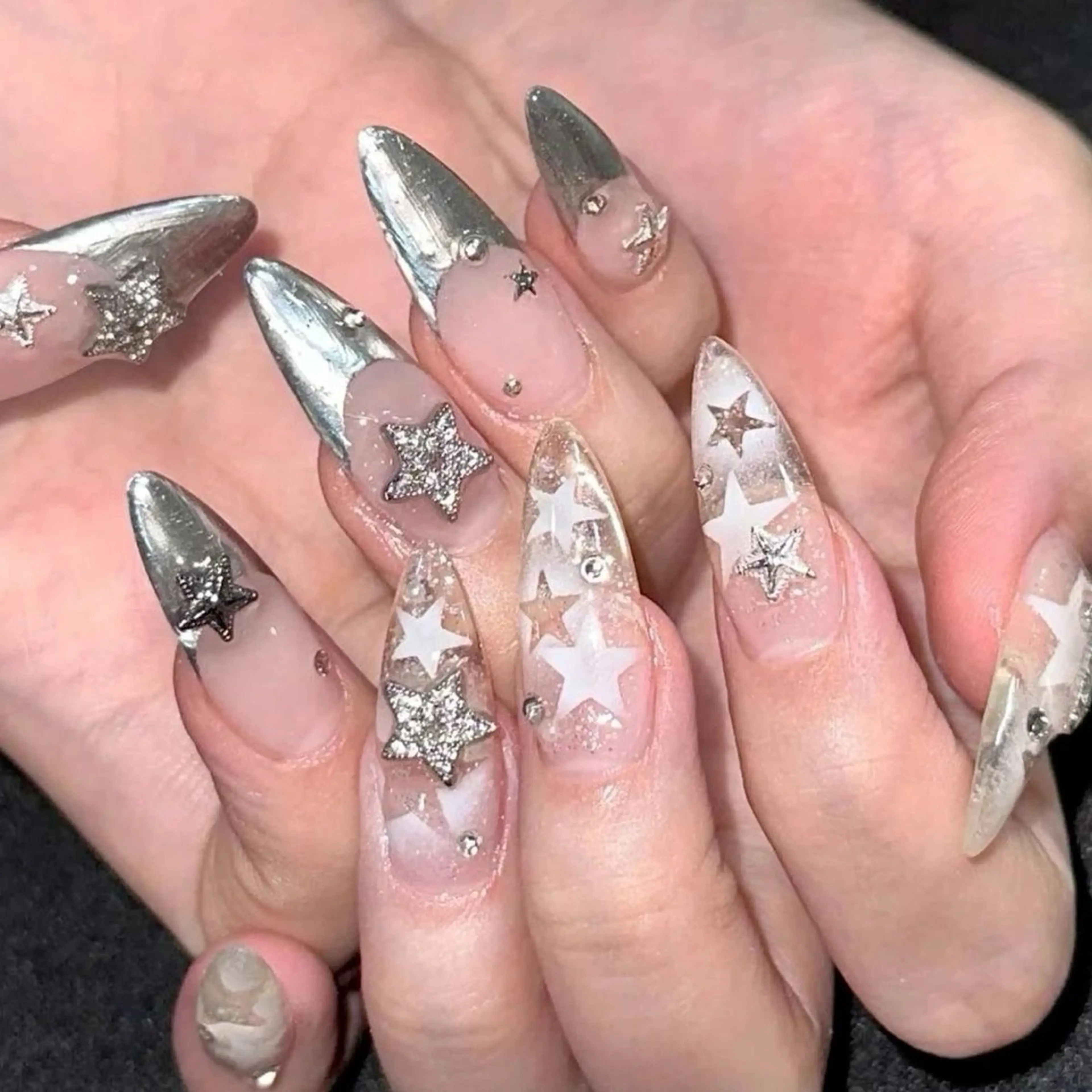 ネイル マグネットネイル ピンク ネイルチップ 冬ネイル Lee Nailsのネイルデザイン