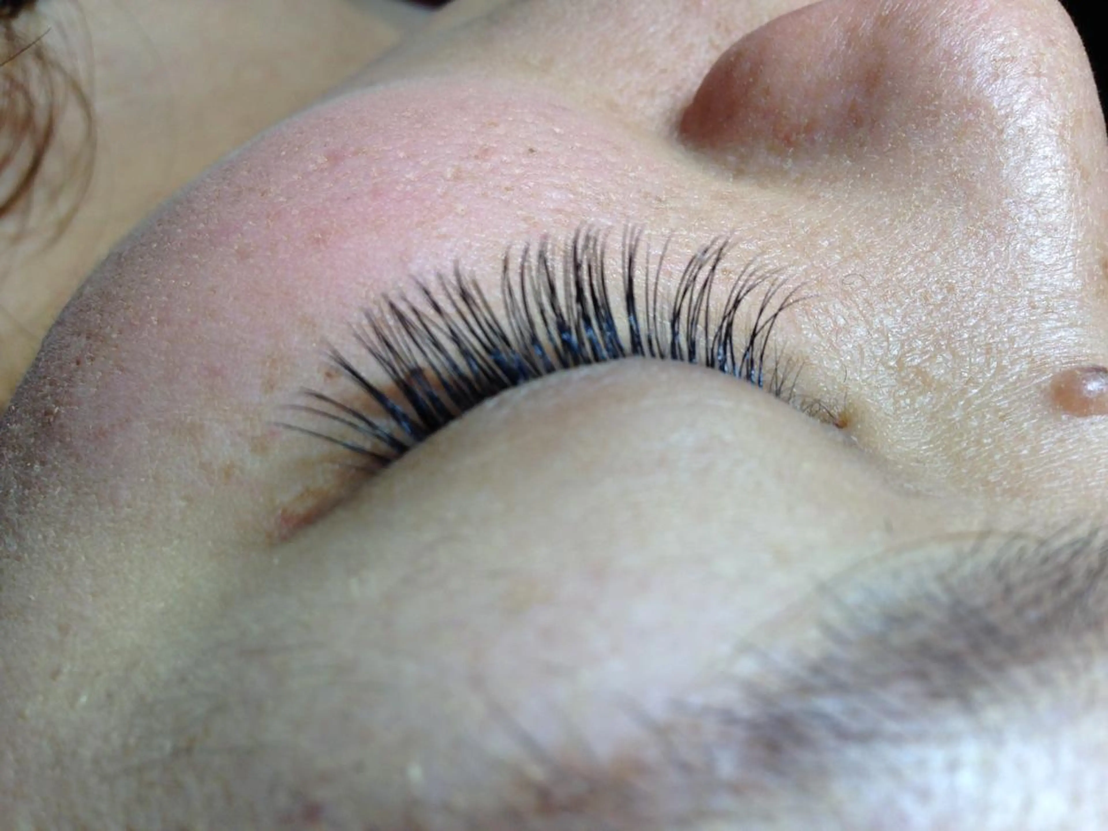 マツエク・マツパ 🥚sumire🥚 アイデザイナーの眉毛・アイブロウイメージ