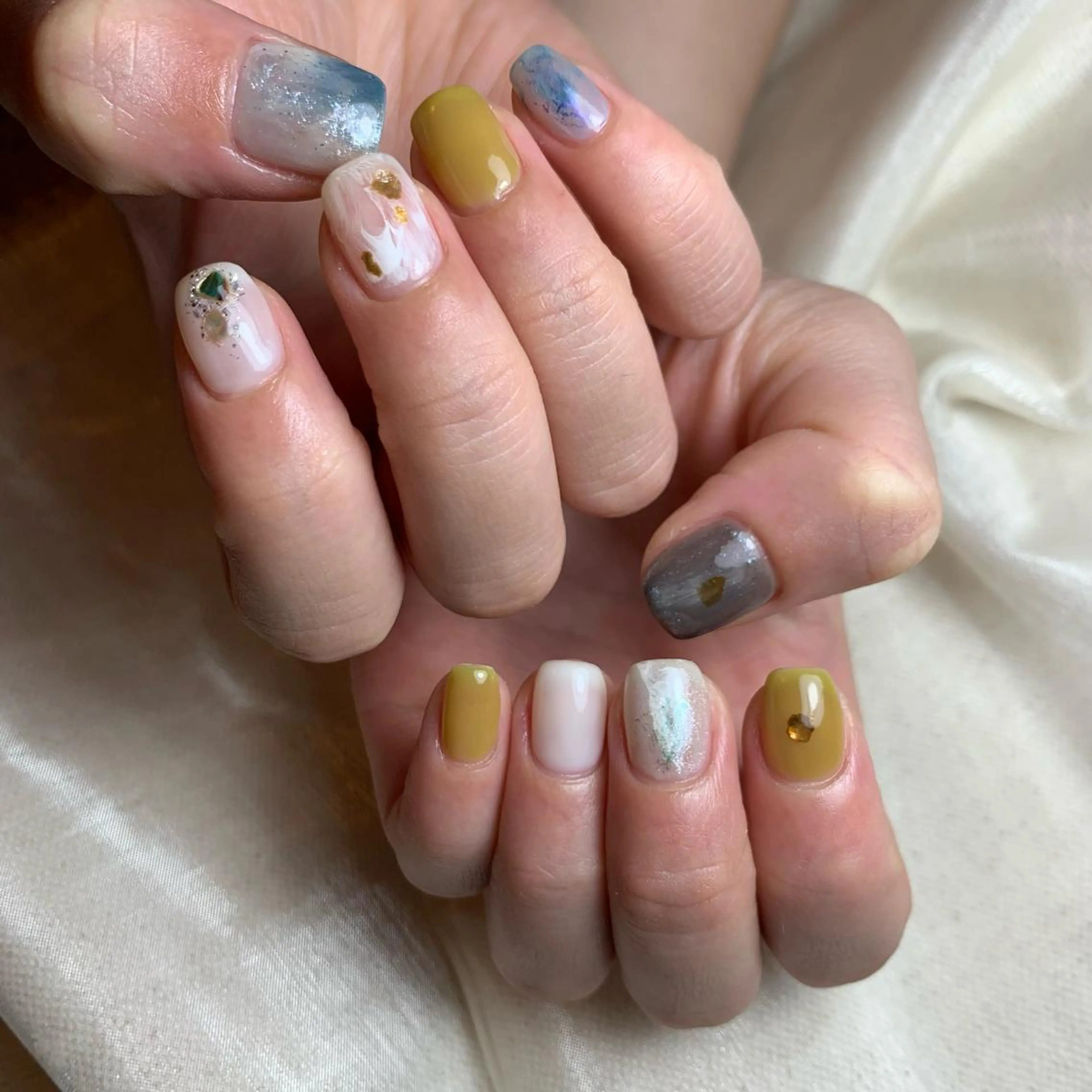 ネイル ハンドネイル repos~ルポ~所属・里見 麗のネイルデザイン