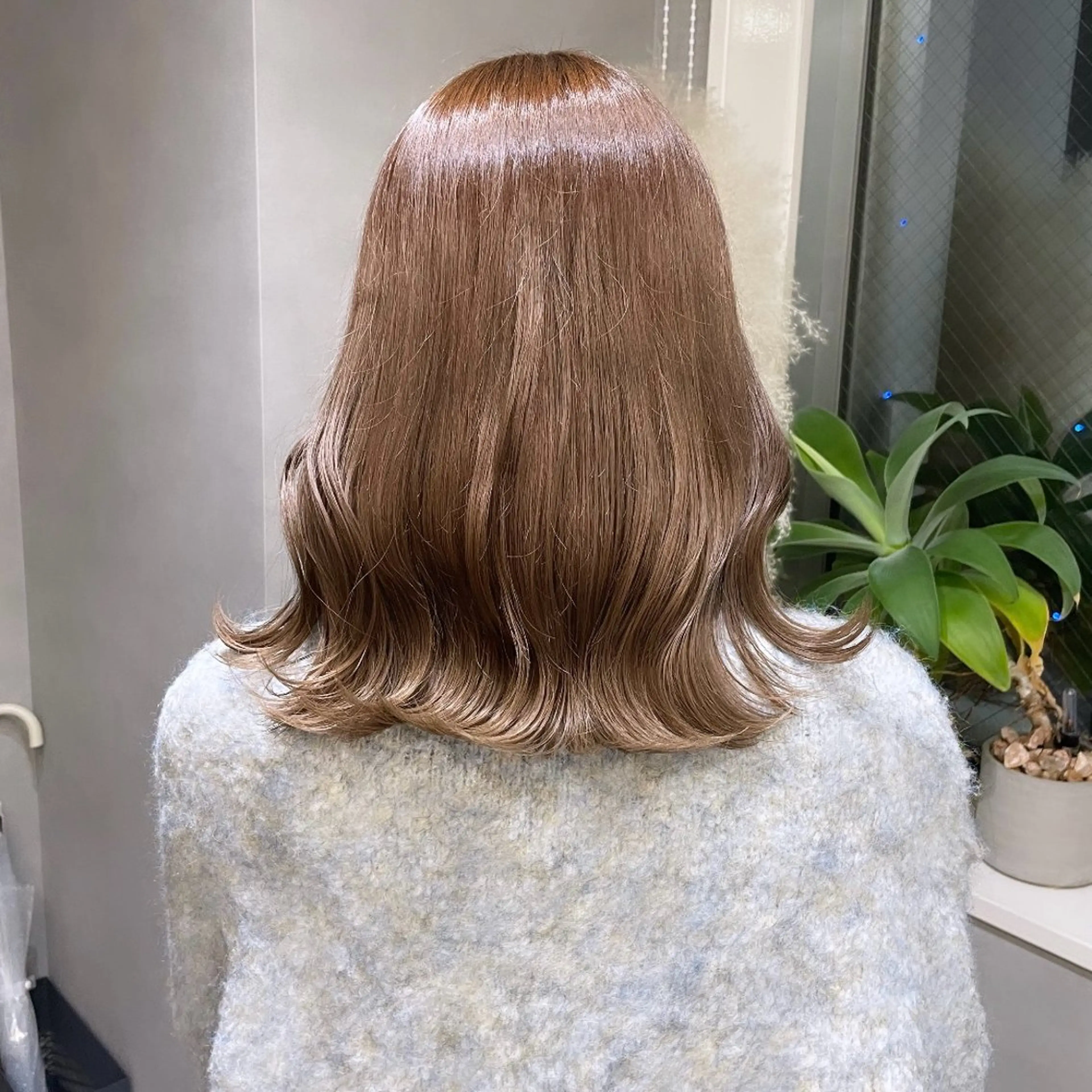 ミディアム カラー ベージュカラー ブリーチ 透明感カラー ココアベージュ ブリーチなしカラー Rui/透明感カラー 暖色/レイヤーカットのヘアスタイル