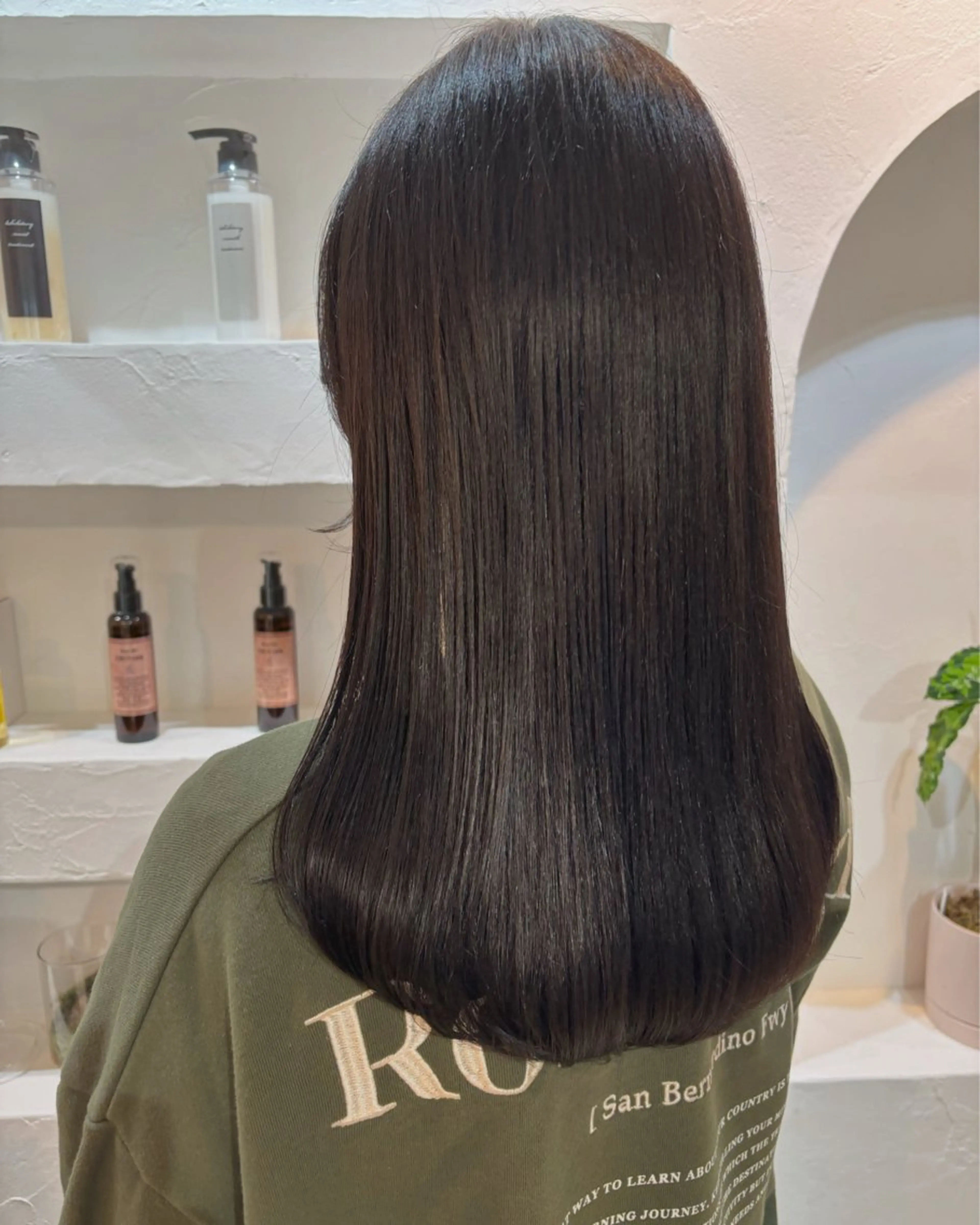 シルクのような手触りになれる縮毛矯正✨️カットも追加の場合、別途4590円必要となります✂️の写真