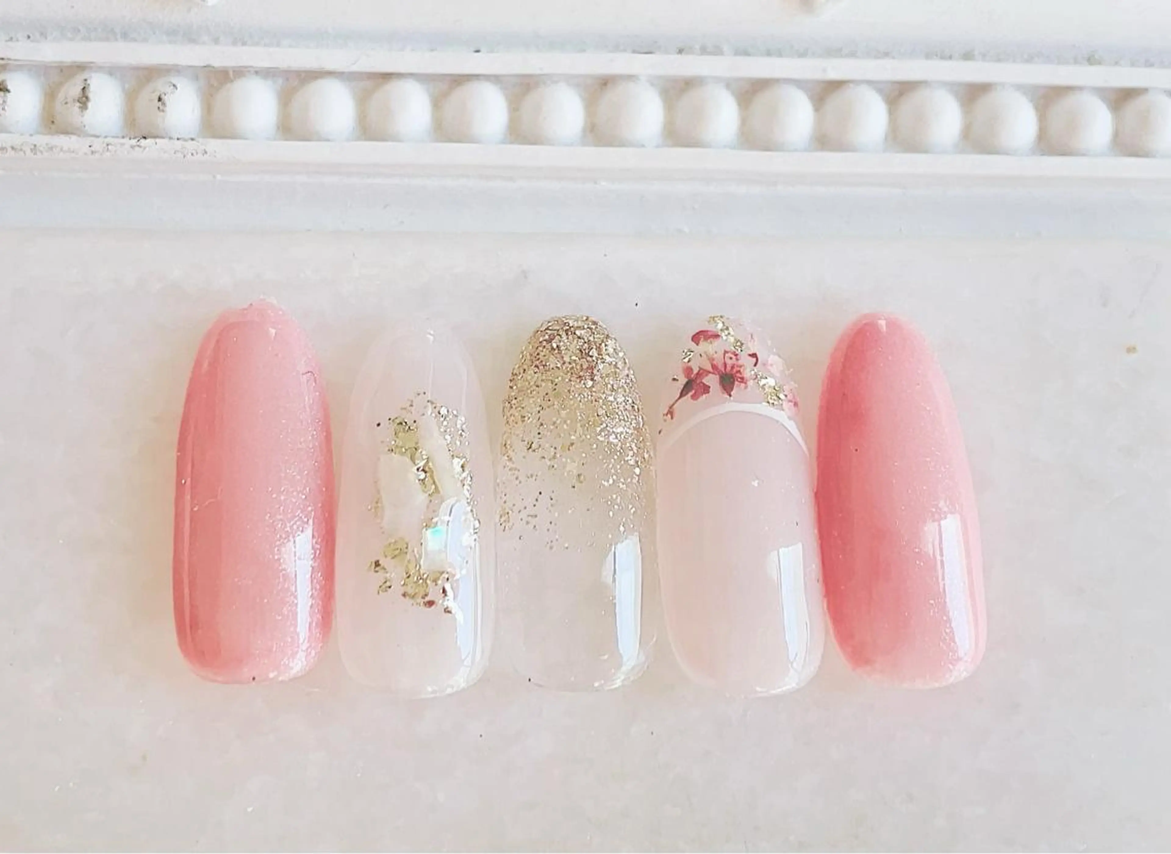 ネイル ジェルネイル キラキラネイル ミラーネイル パラジェル 春ネイル ハンドネイル Satomi  のネイルデザイン