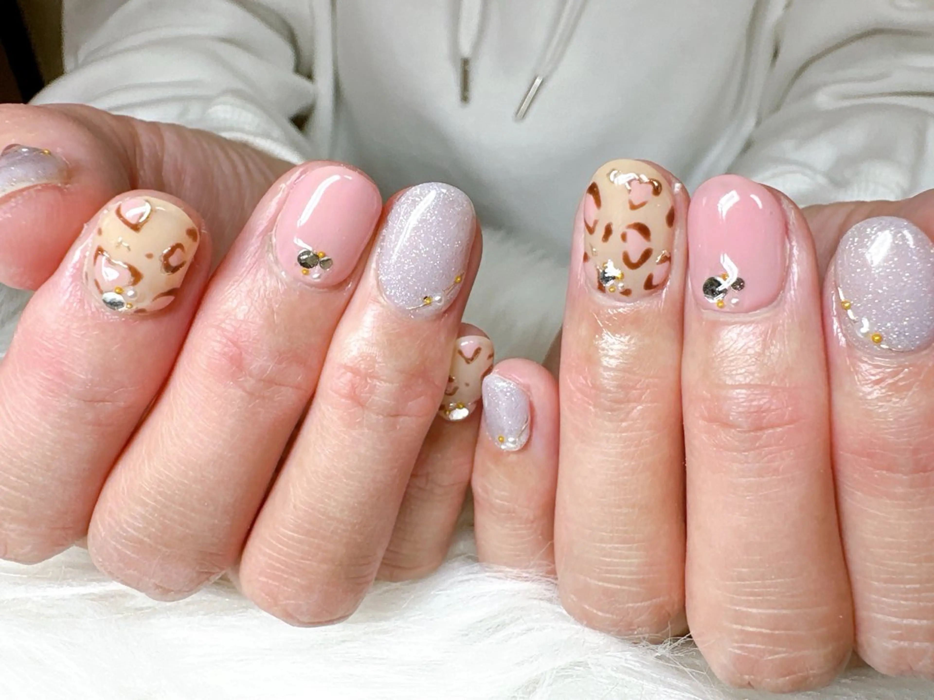 ネイル ECLAT エクラ所属・寺山 千鶴のネイルデザイン