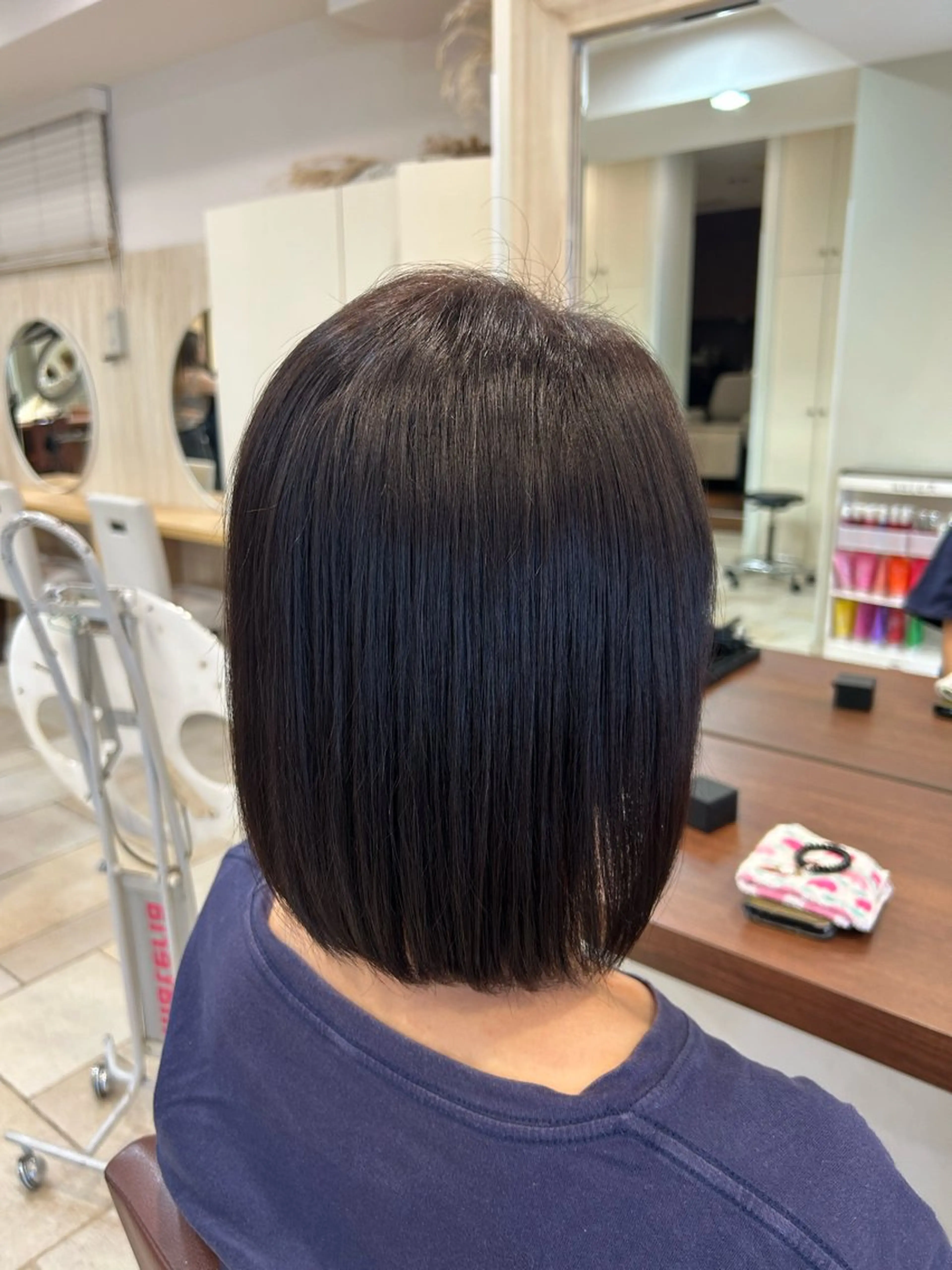 ショート ヘアカラー 脇野 真琴のヘアスタイル