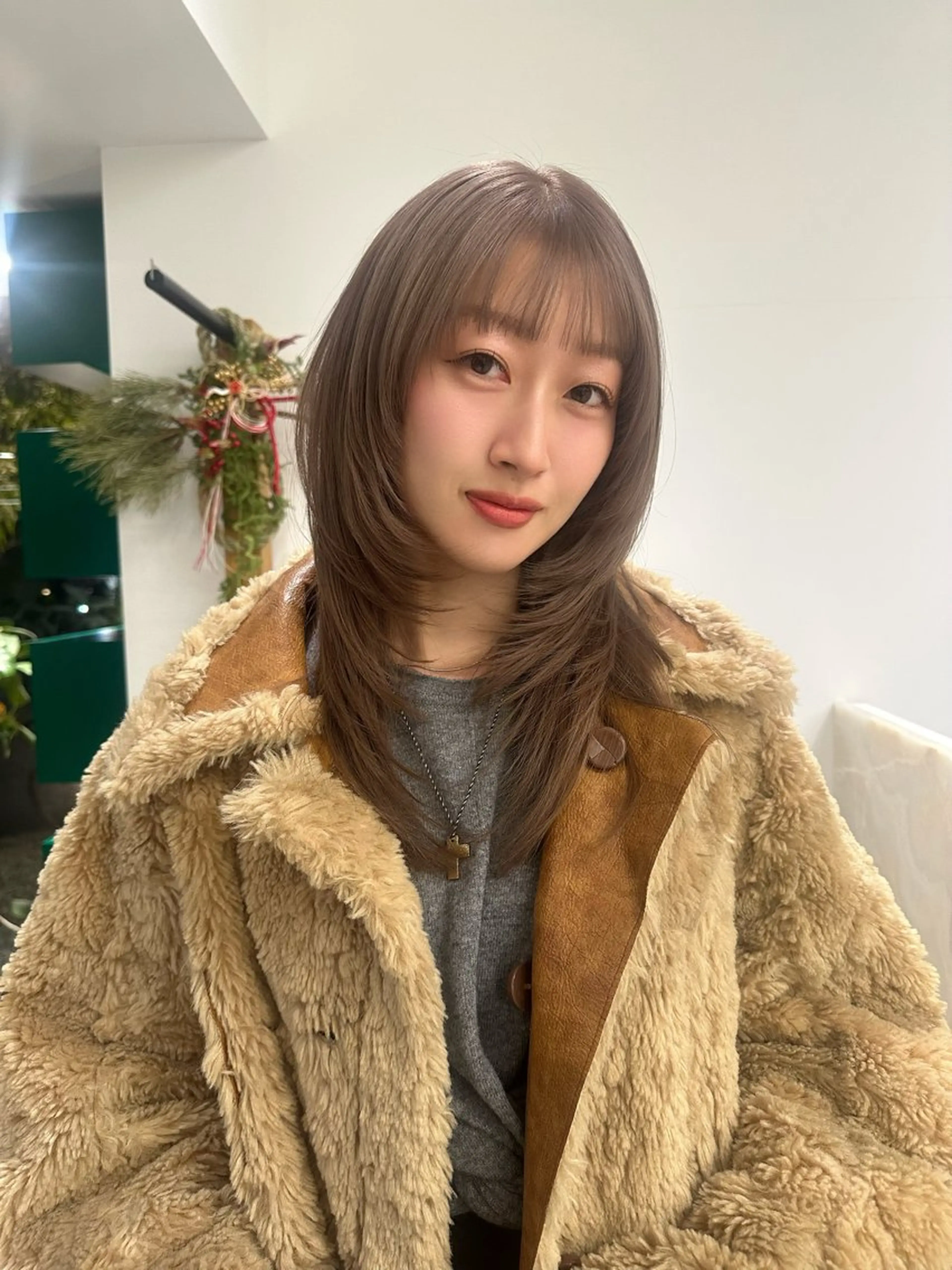 ロング カラー ベージュカラー ミルクティーベージュ レイヤーカット カット ヘアカラー トリートメント M所属・ハイトーン/透け感 カラー🎀真香のヘアスタイル