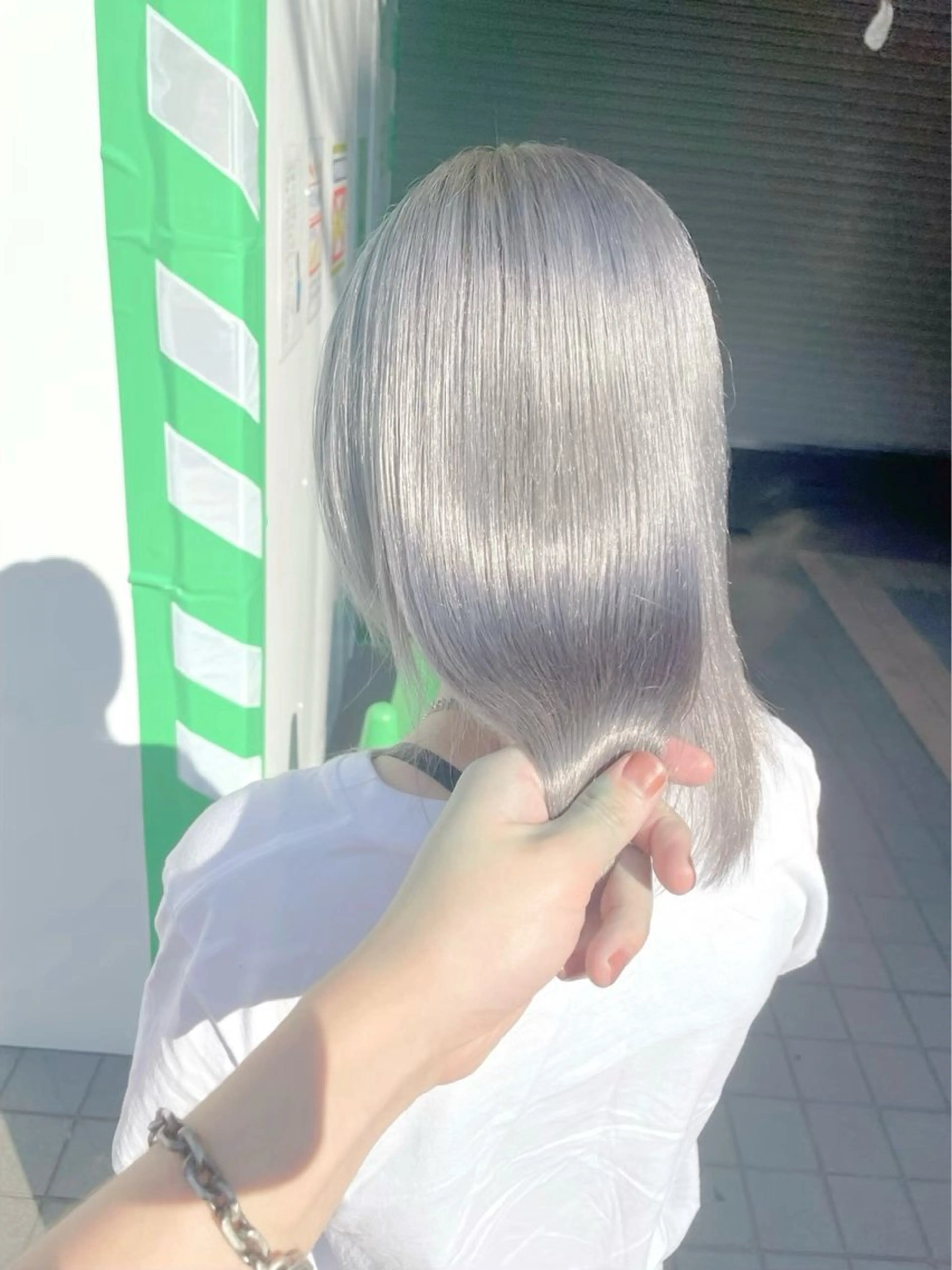 セミロング カラー アッシュ バレイヤージュ ベージュカラー 黒髪 ブリーチ ハイトーン支持率 No.1🦋KOKIのヘアスタイル