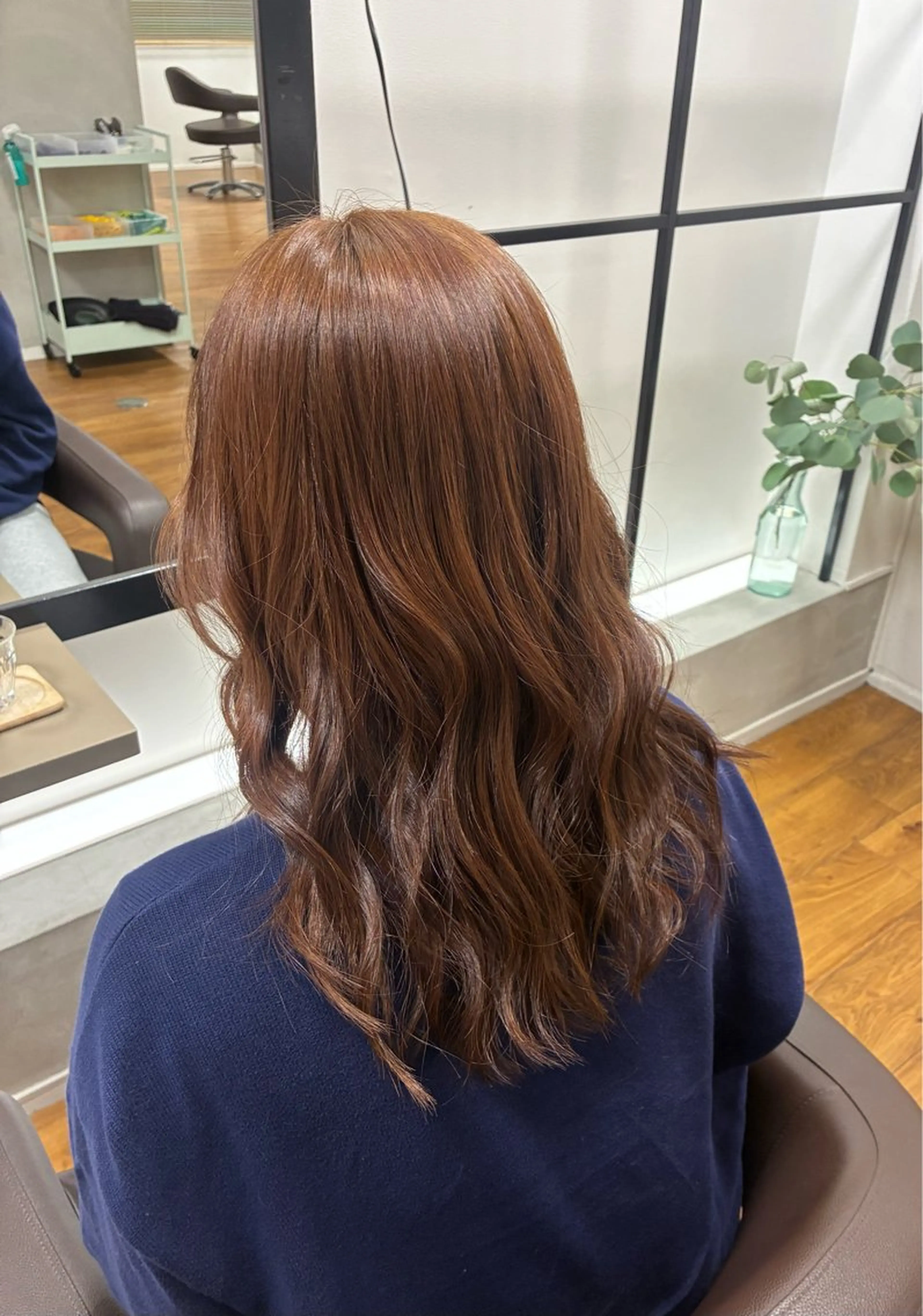 カラー 石川 菜月のヘアスタイル