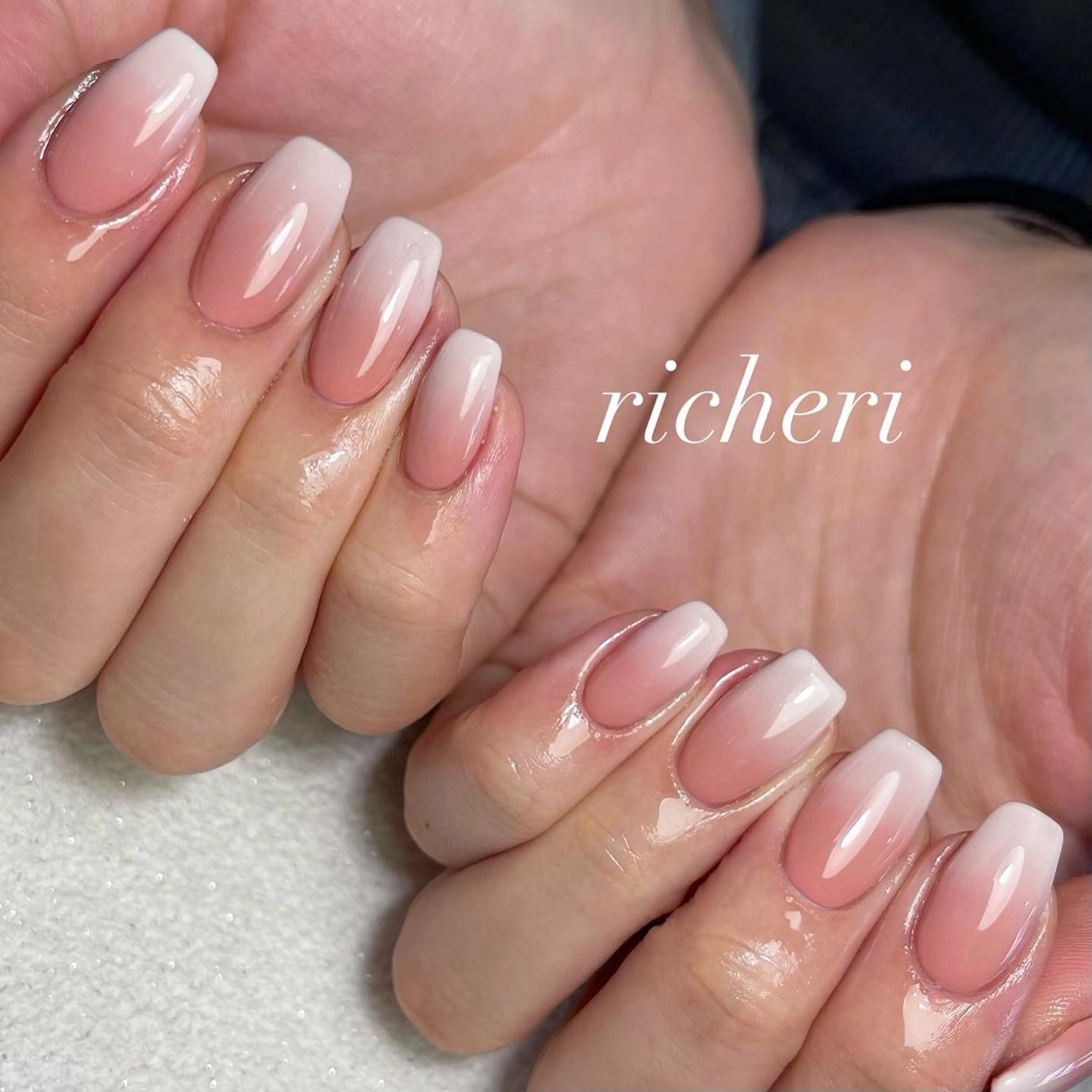 ミディアム ネイル 韓国風ヘア アートネイル フレンチネイル ジェルネイル グラデーション richeri beautyのエステ・リラクイメージ