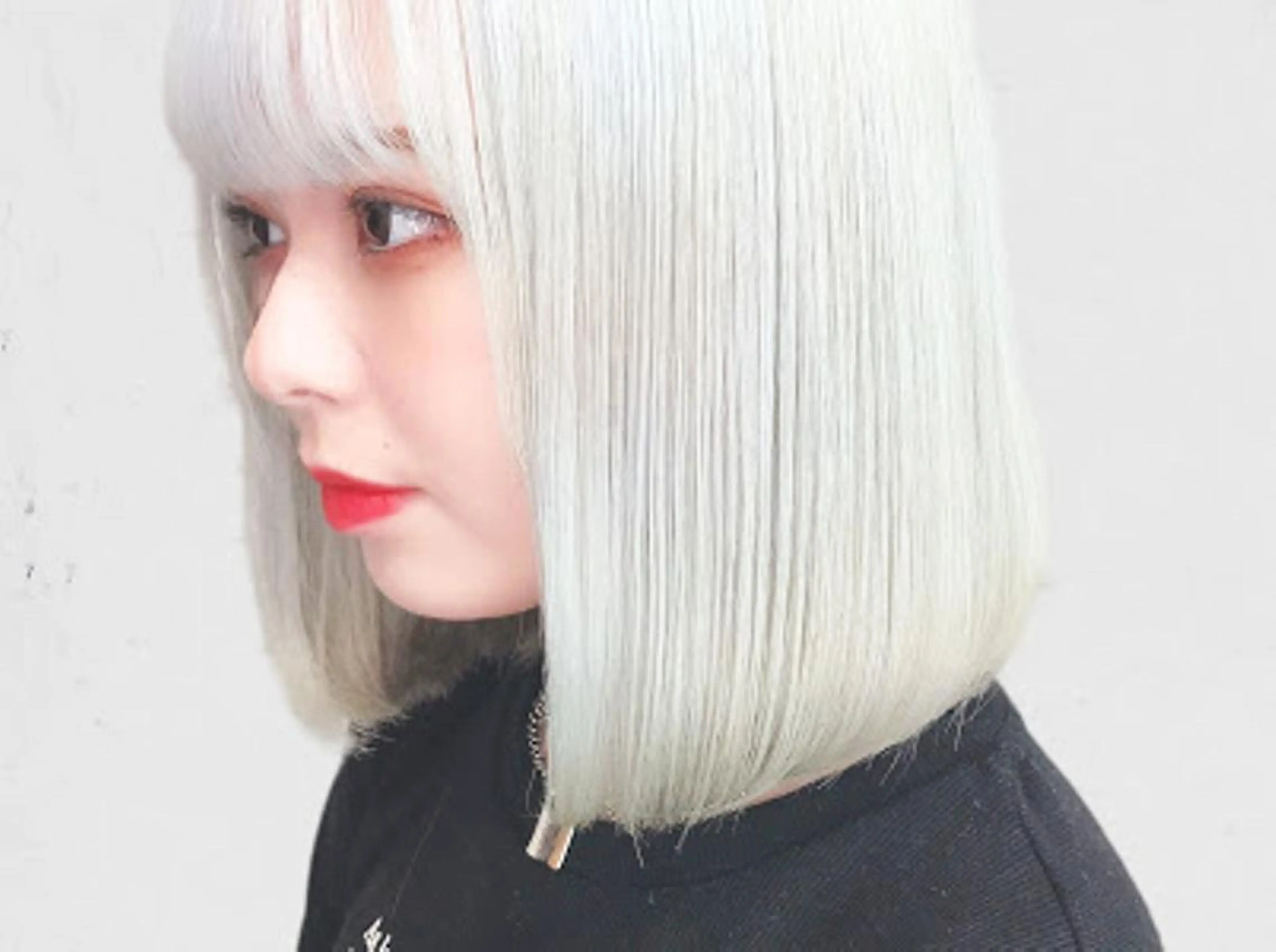 ショート カラー ヘアアレンジ シルバー VIM hairおもろまち店のヘアスタイル