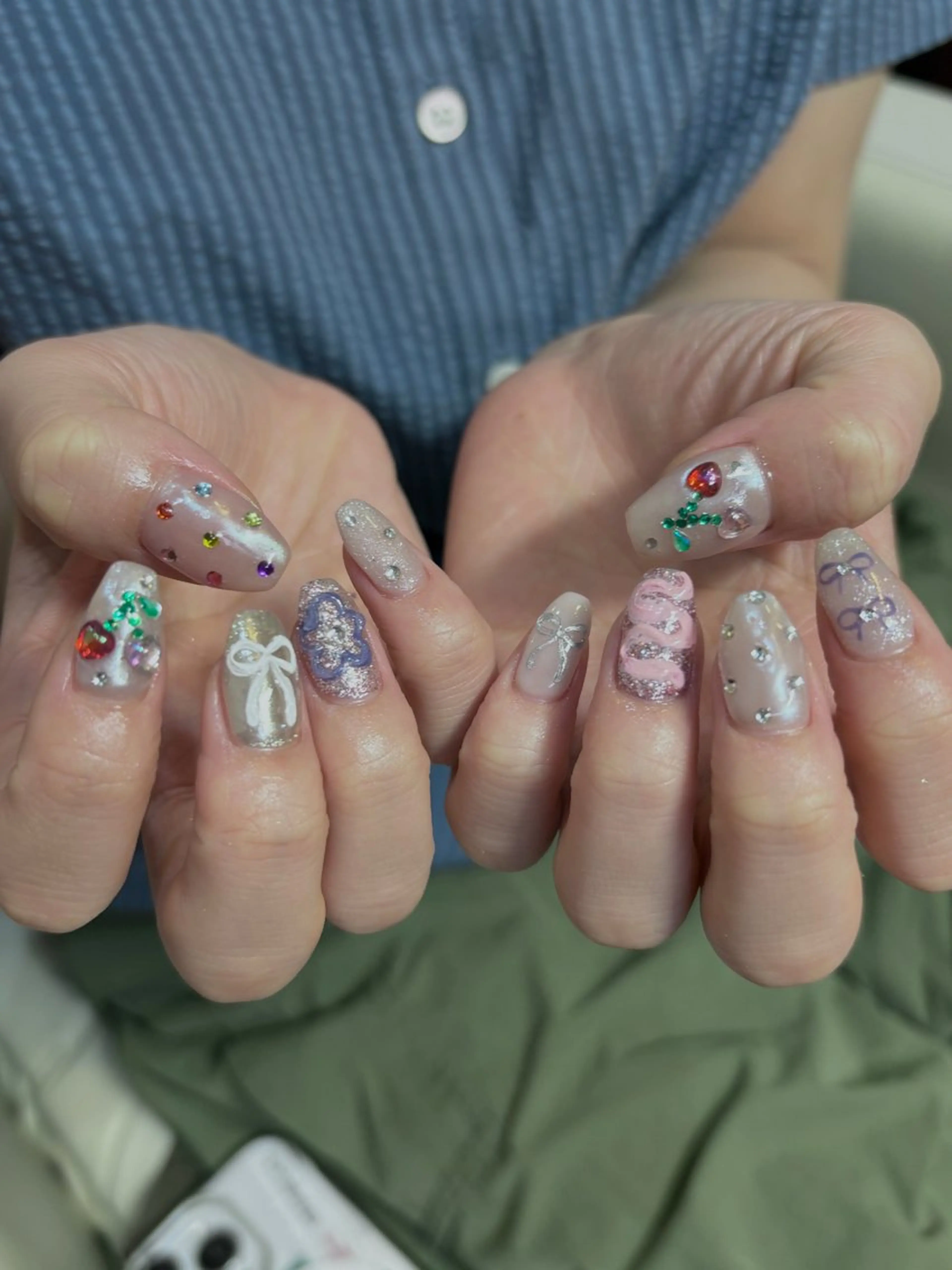 ネイル ドット キラキラネイル ラメ(グリッター) リボン ストーンネイル ハンドネイル acs.n所属・ネイル，耳つぼ 風間すみれのその他イメージ