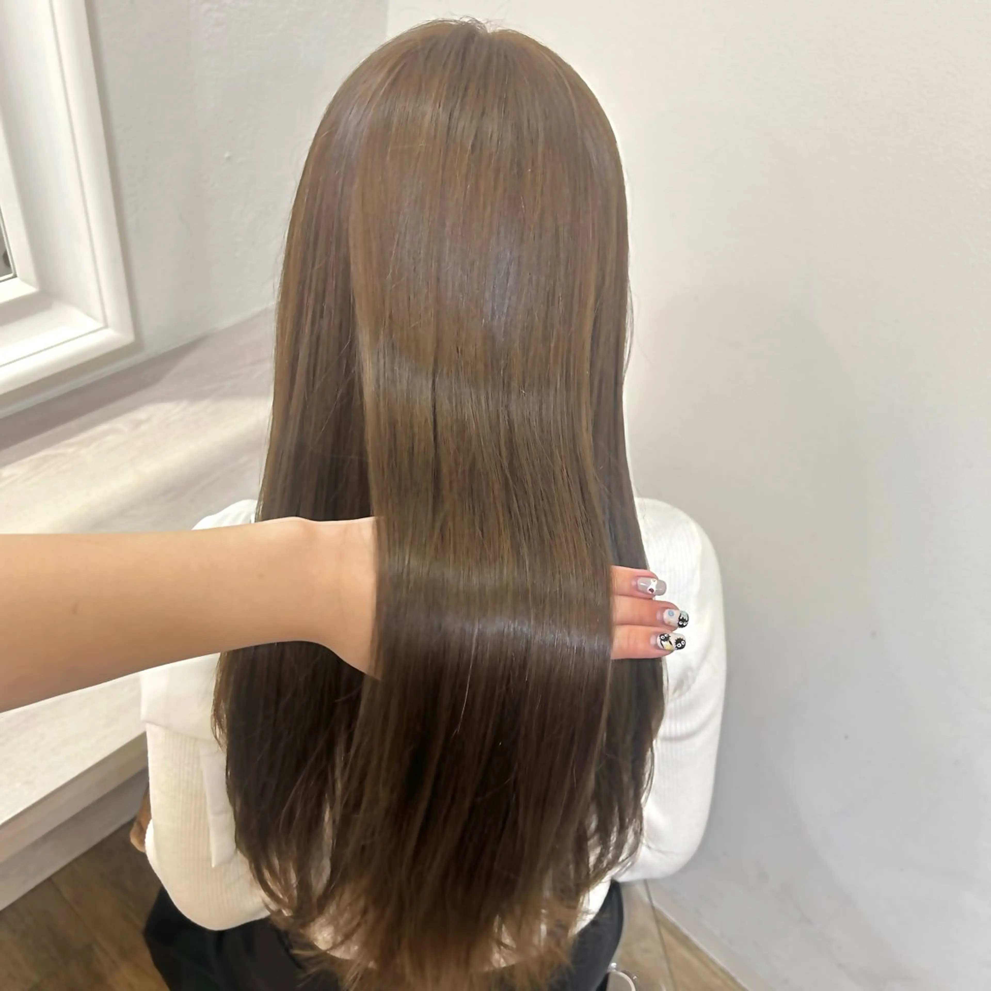 ロング カラー ベージュカラー ブリーチ ブラウンカラー 透明感カラー グレージュ カット ヘアカラー トリートメント ブリーチなしベージュ /ヘアセット/ミユのヘアスタイル