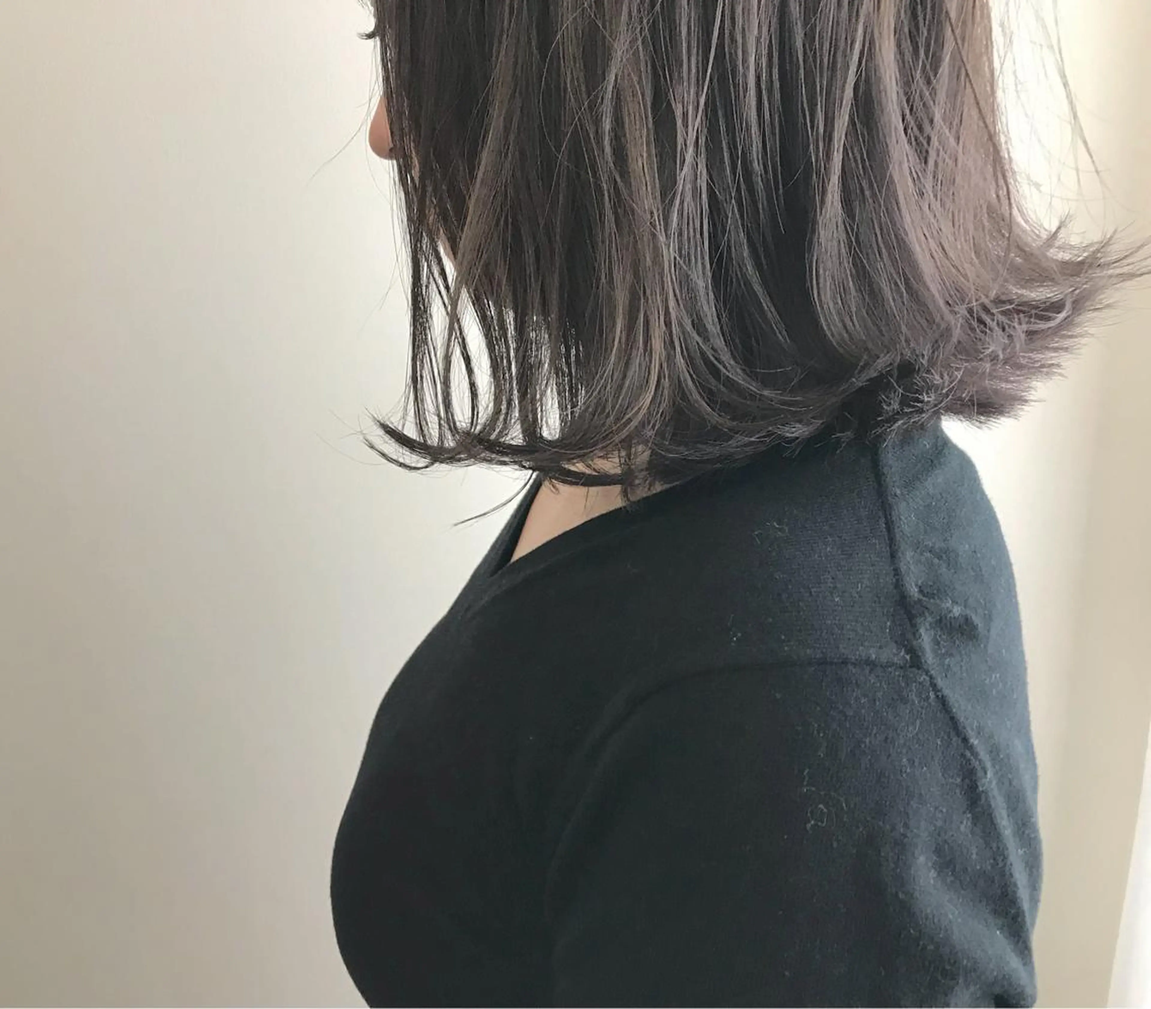 ミディアム カラー ヘアアレンジ バレイヤージュ ベージュカラー ブリーチ グラデーションカラー ハイライトカラー Mariana/ 鶴原-ハイライトのヘアスタイル