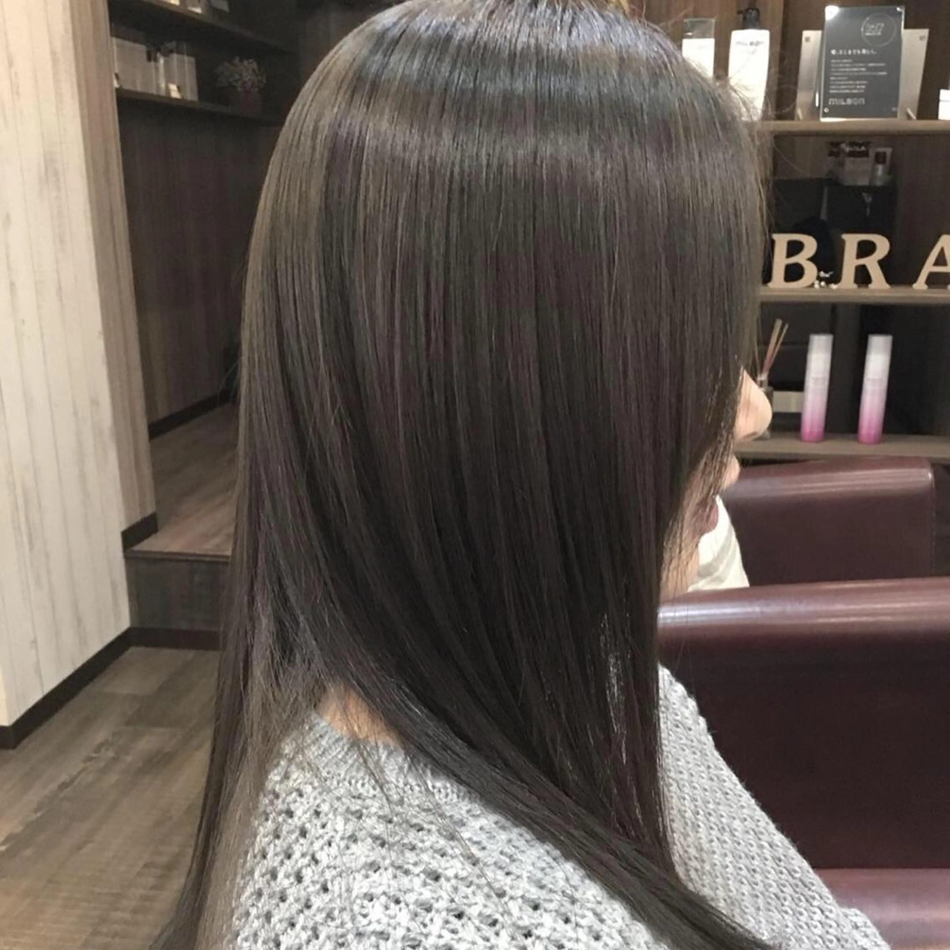 ロング カラー パーマ embrace エンブレイスのヘアスタイル