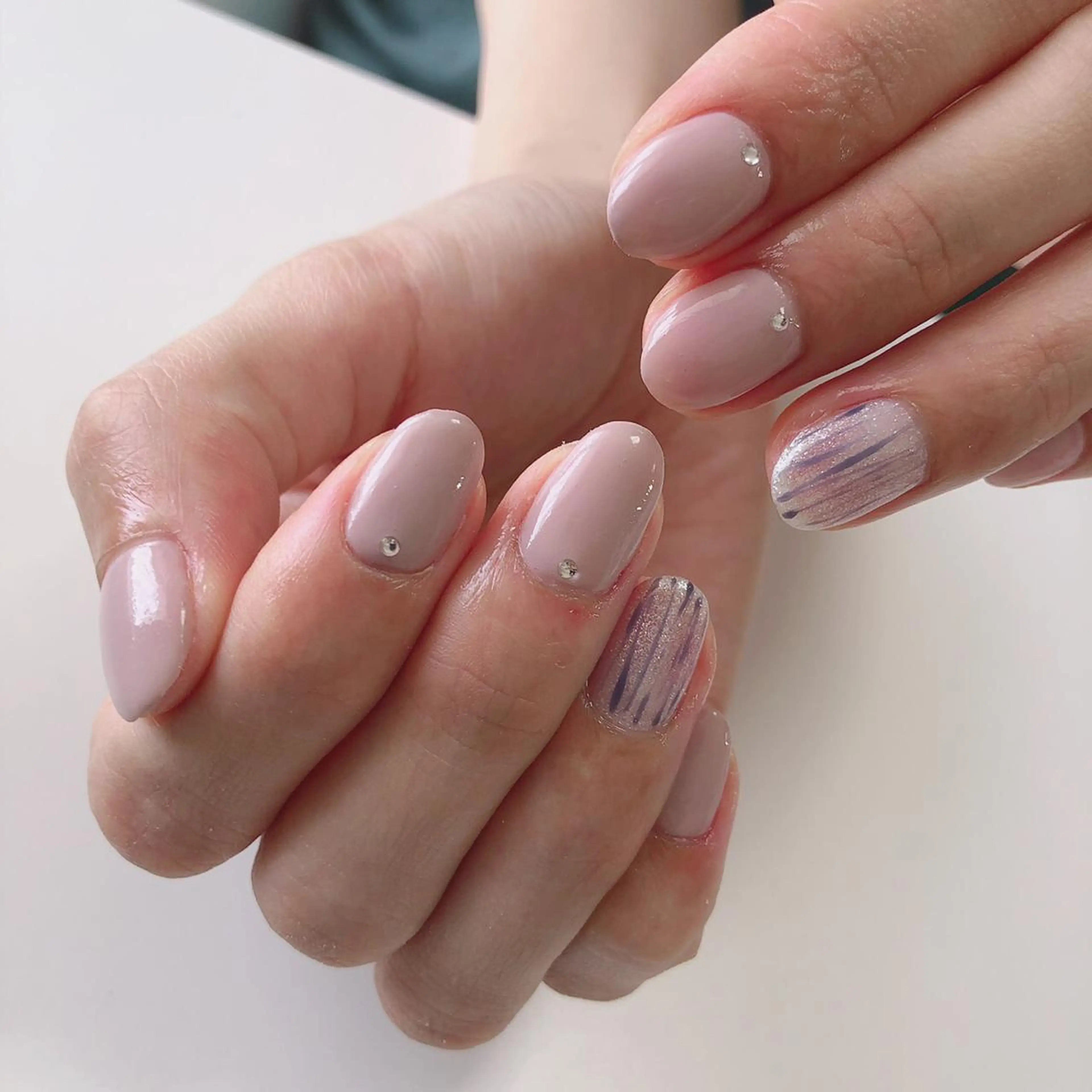 ネイル アートネイル 長さ出し フットネイル グリーン ニュアンスネイル Lily Roseスタッフ一同のマツエク・マツパデザイン