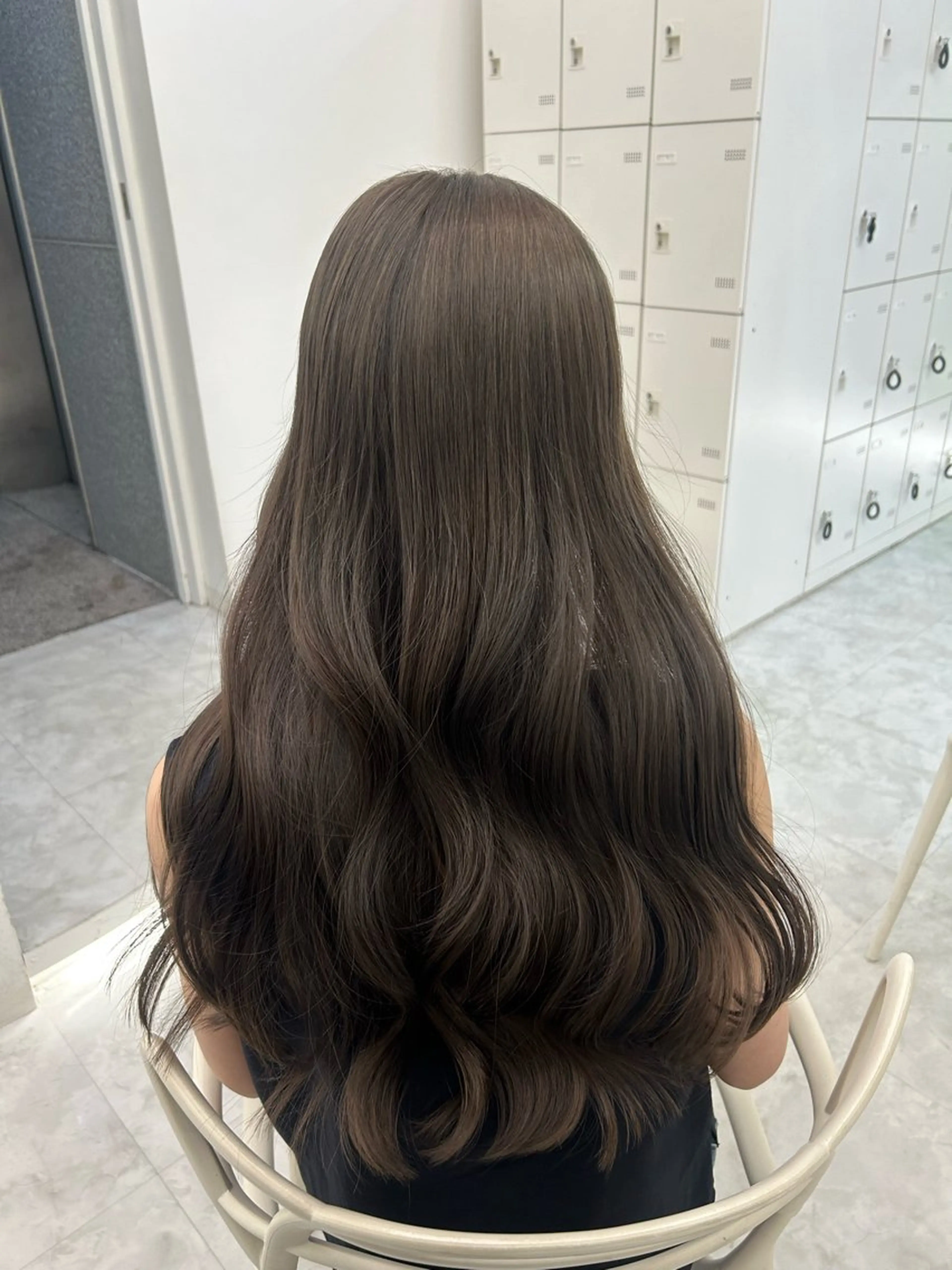 ロング ヘアカラー トリートメント ヘアセット 艶髪ハイトーンカラー 渋谷🎀ririkaのヘアスタイル