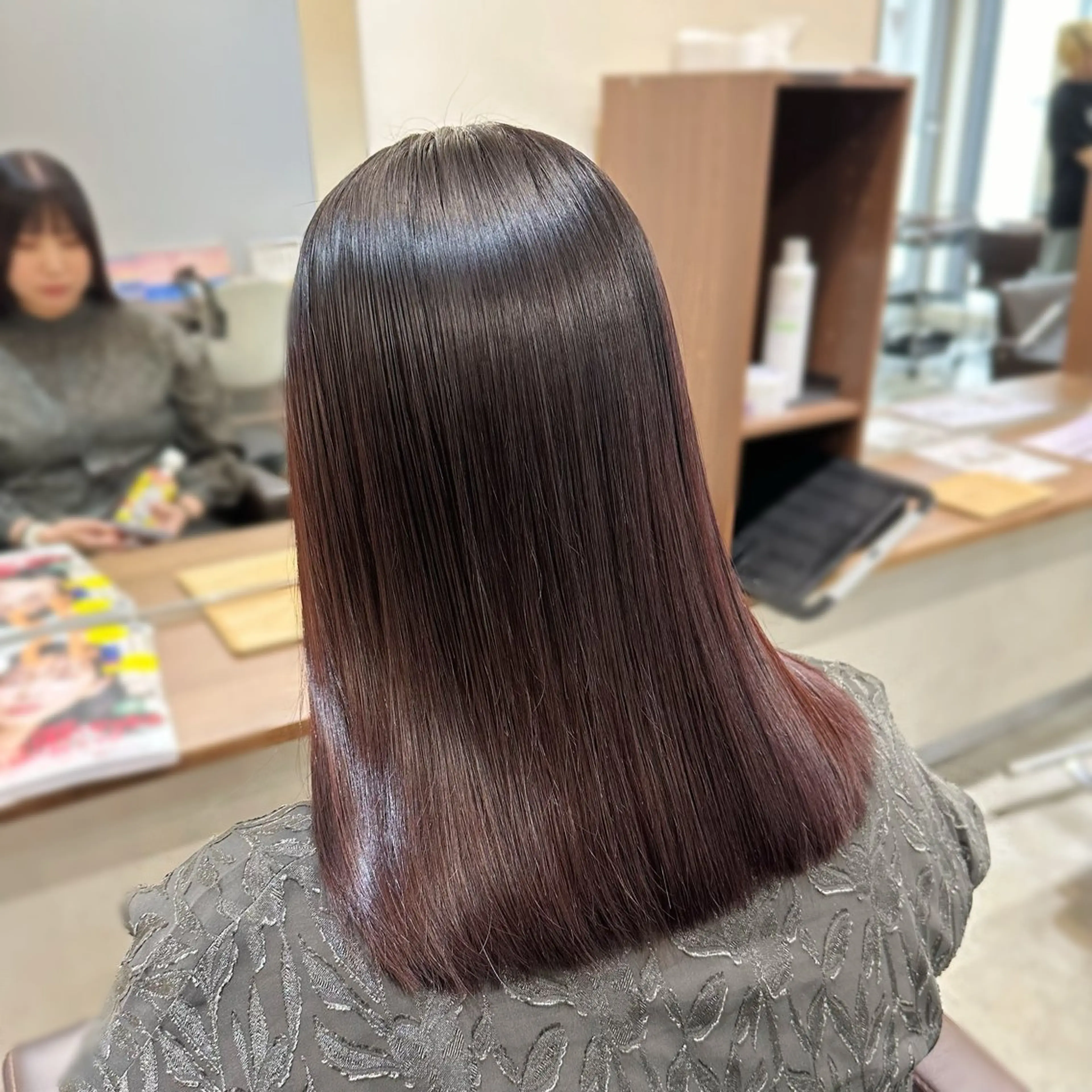 セミロング カラー ヘアアレンジ 髪質改善 縮毛矯正 縮毛矯正+モテカラー 🎀✨mihoのヘアスタイル