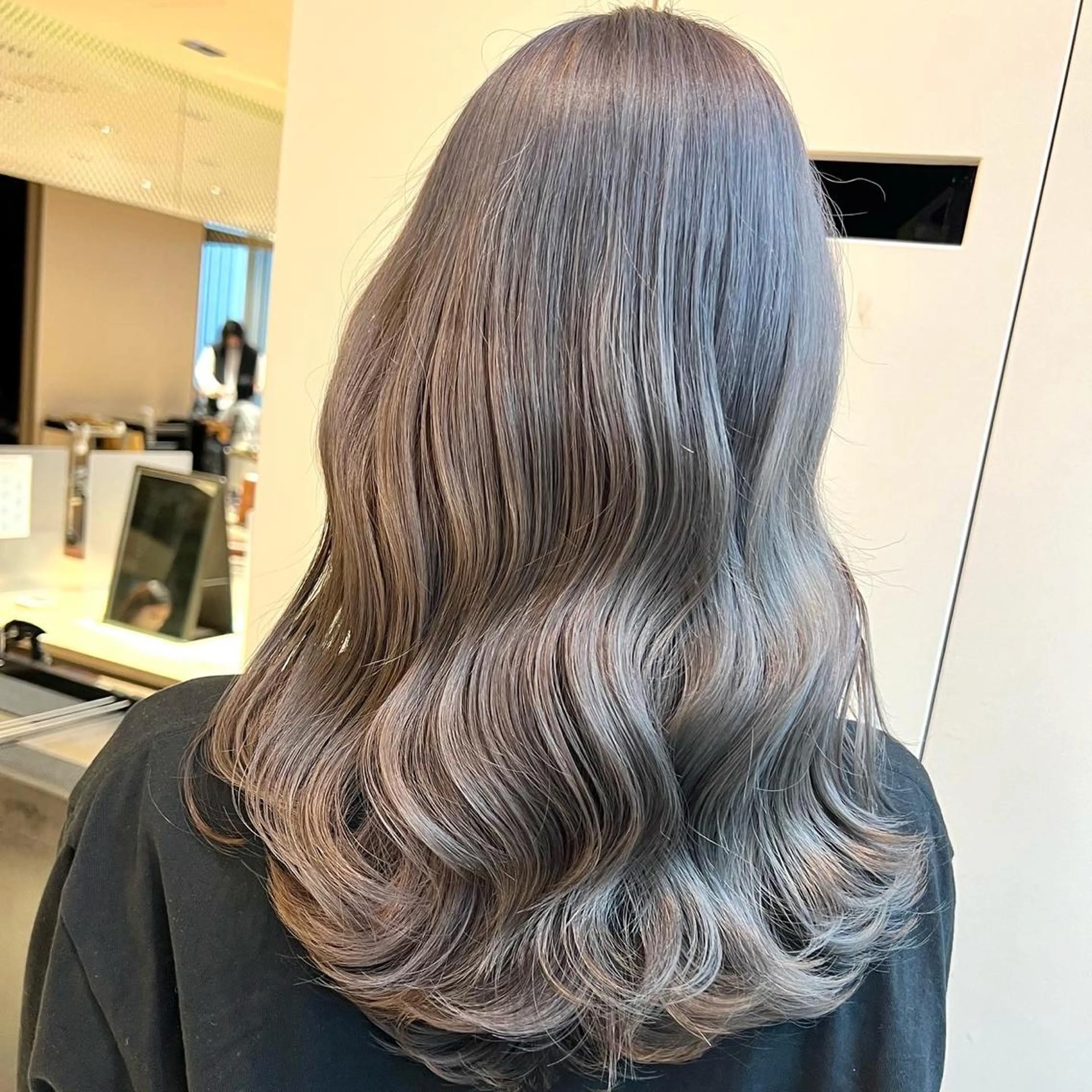 ミディアム カラー カット ヘアカラー 顔まわりの神様✨ 透明感カラー藤嶋秀幸のヘアスタイル