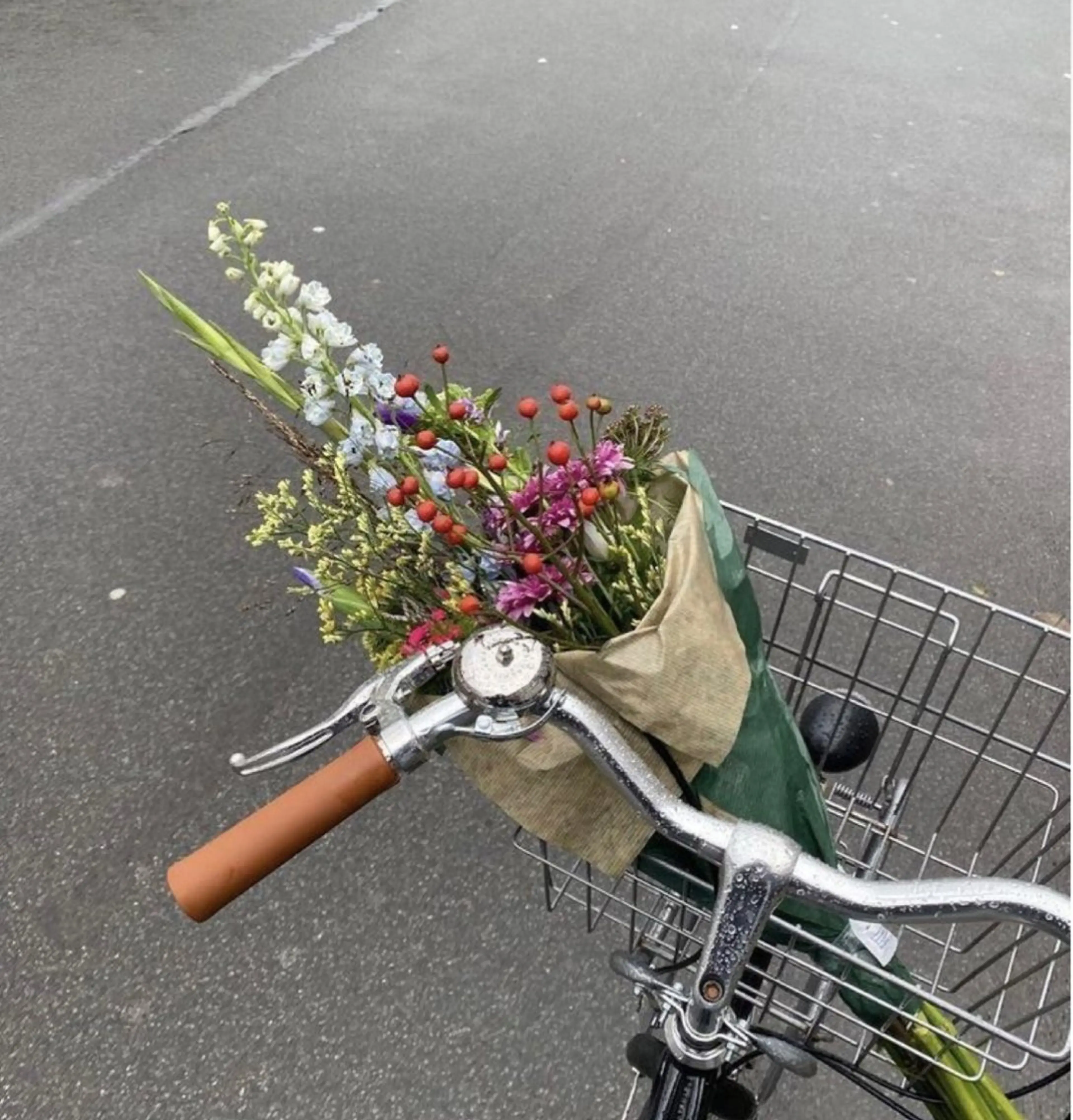 カット yumemiレイヤー ‎✴︎ 透明感カラーのヘアスタイル