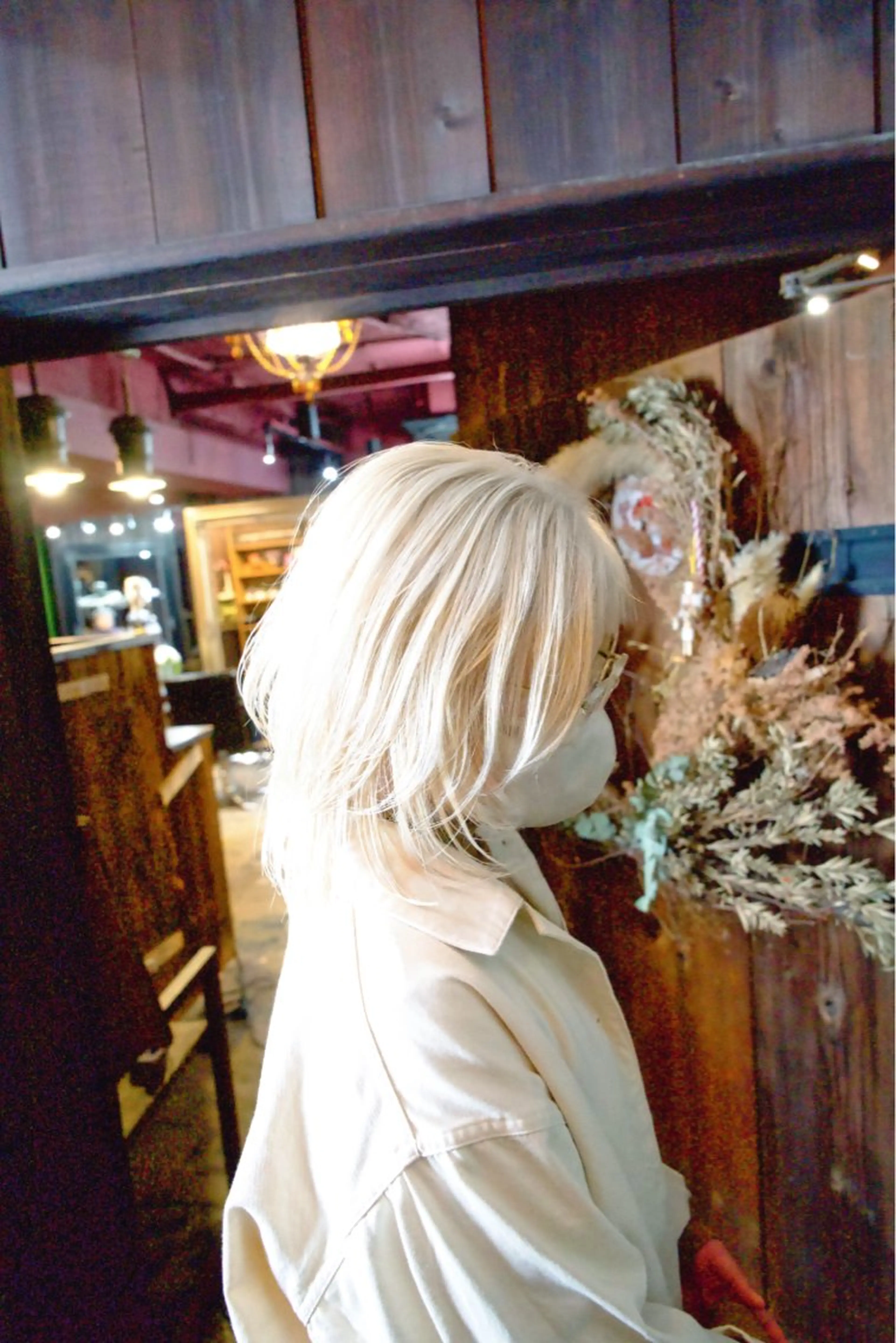 ミディアム カラー ブリーチ 抜きっぱなしブロンド ブロンド カット ヘアカラー トリートメント Armoire所属・安藤悠里/ハイトーン /デザインカラーのヘアスタイル