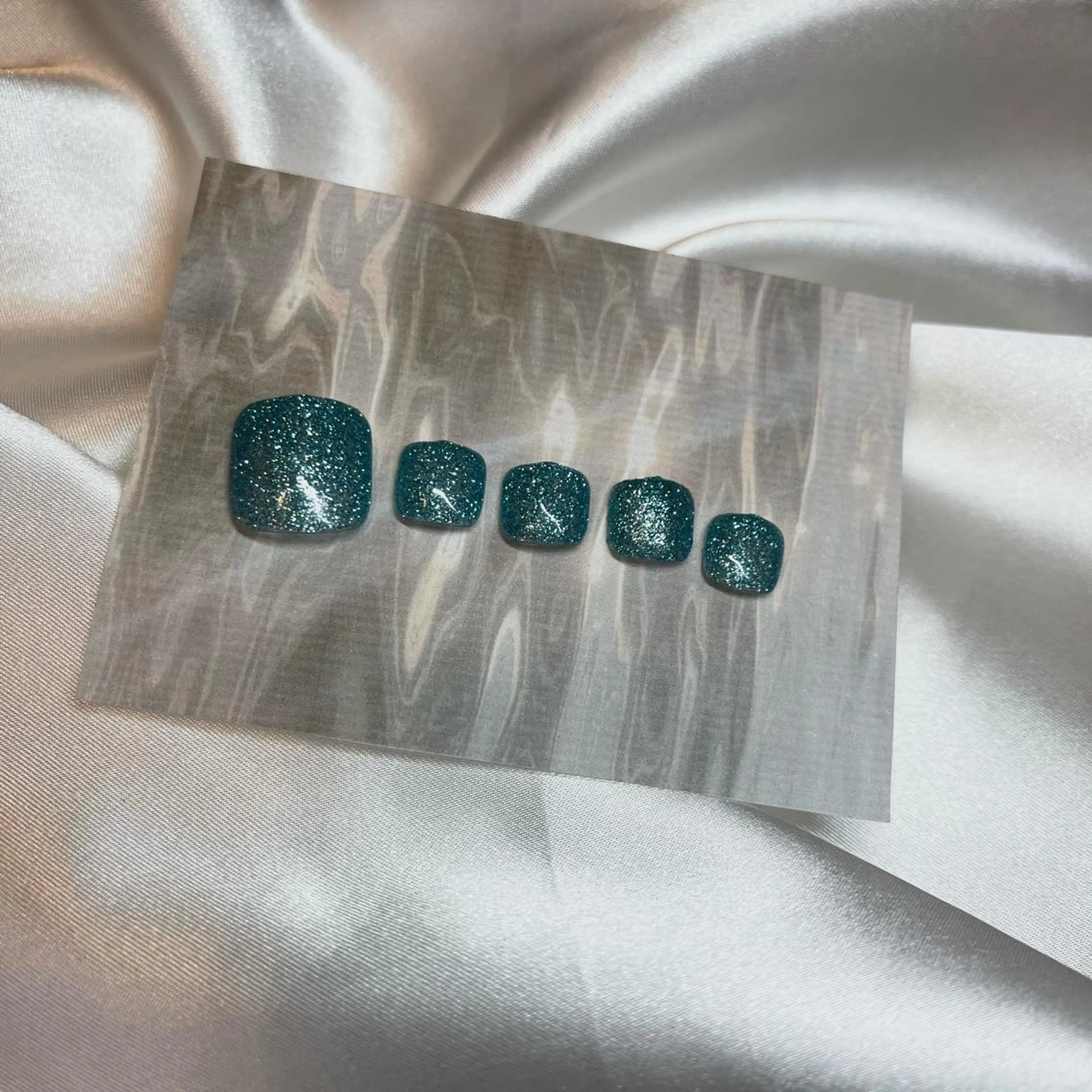 ミディアム BINEL REINAのネイルデザイン