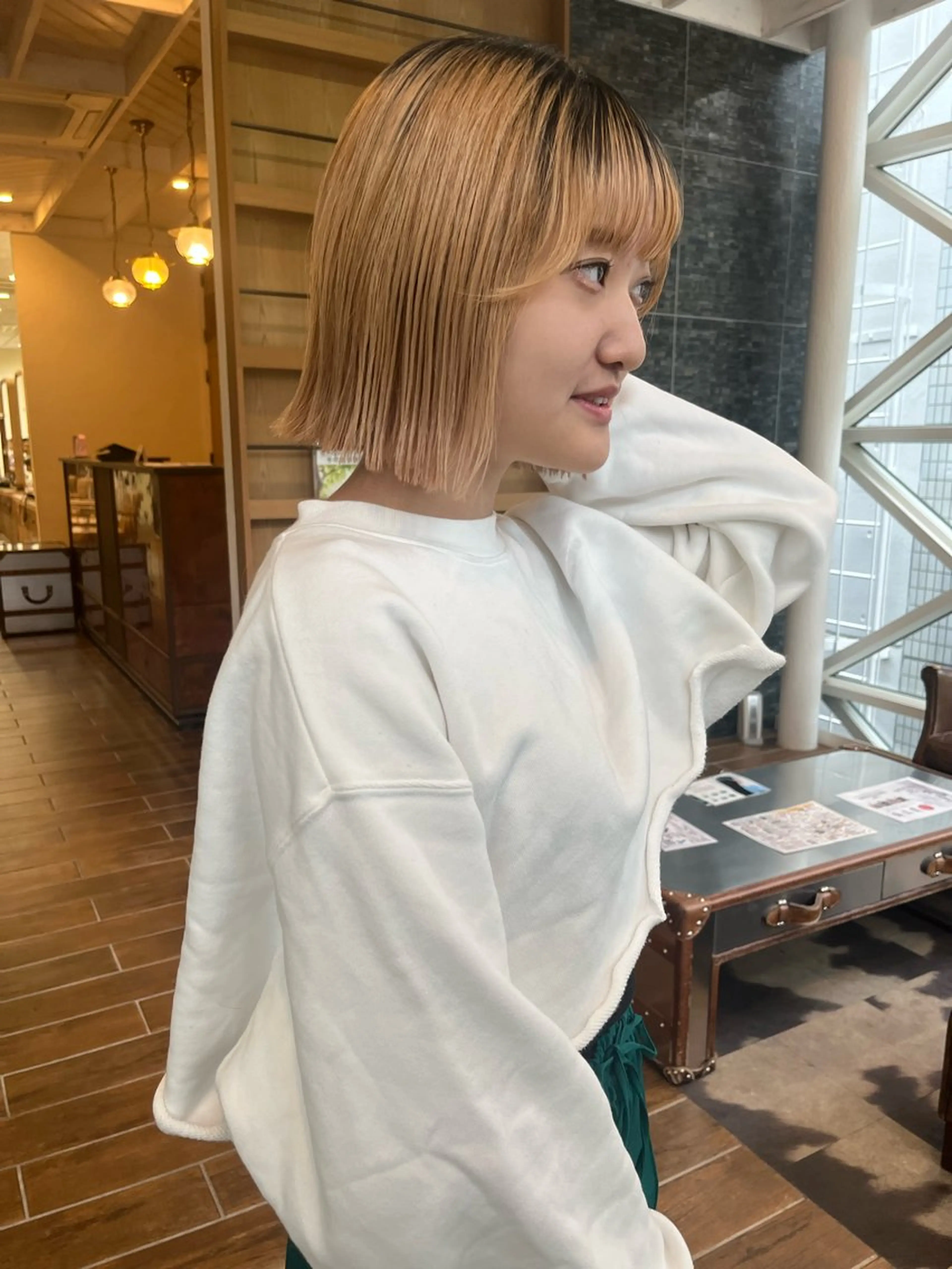 ミディアム 切りっぱなしボブ ボブ カット 松野 心音のヘアスタイル